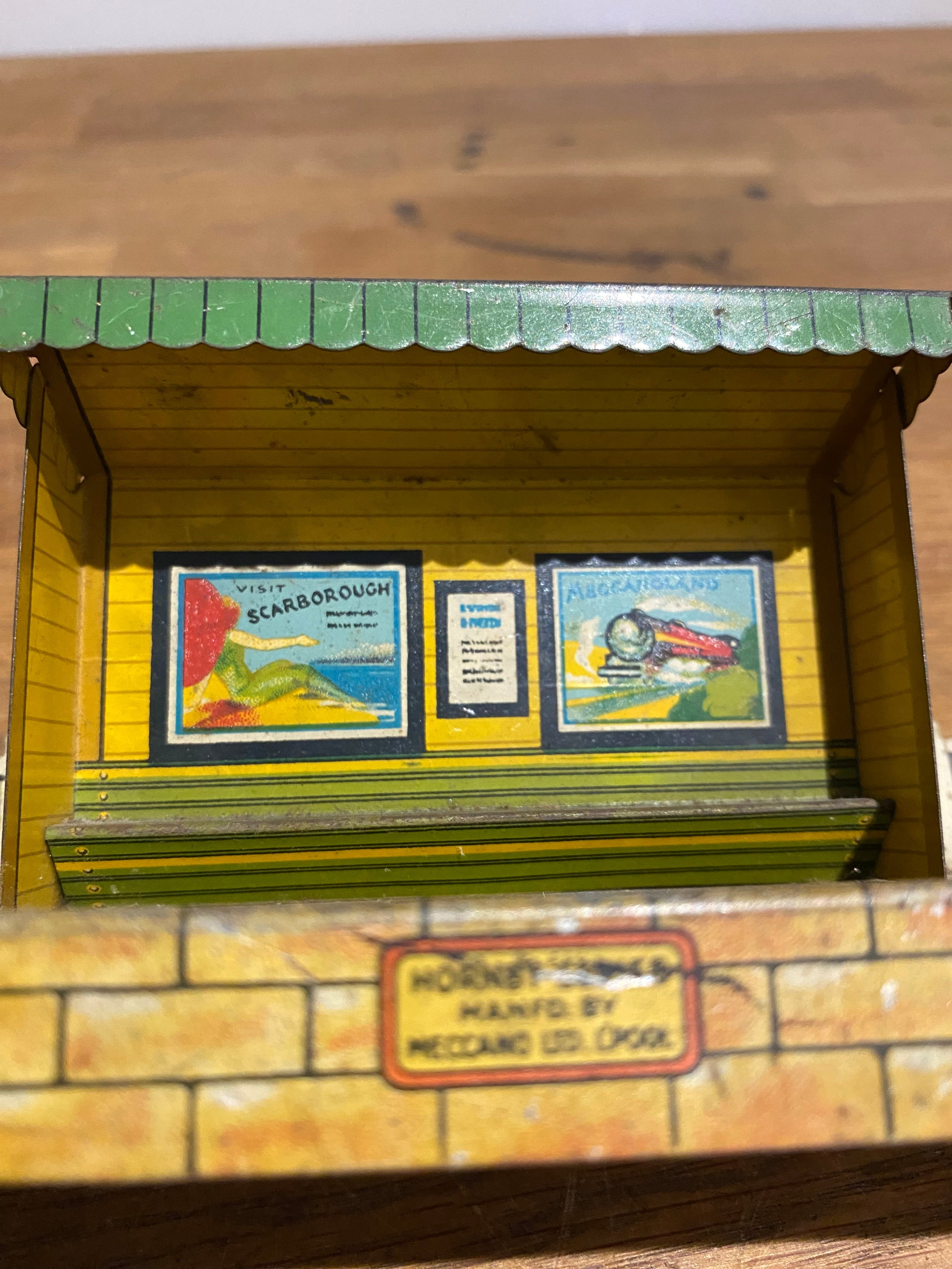 Hornby O Gauge , Scarborough Tinplate Station Shelter , Platform Shelter