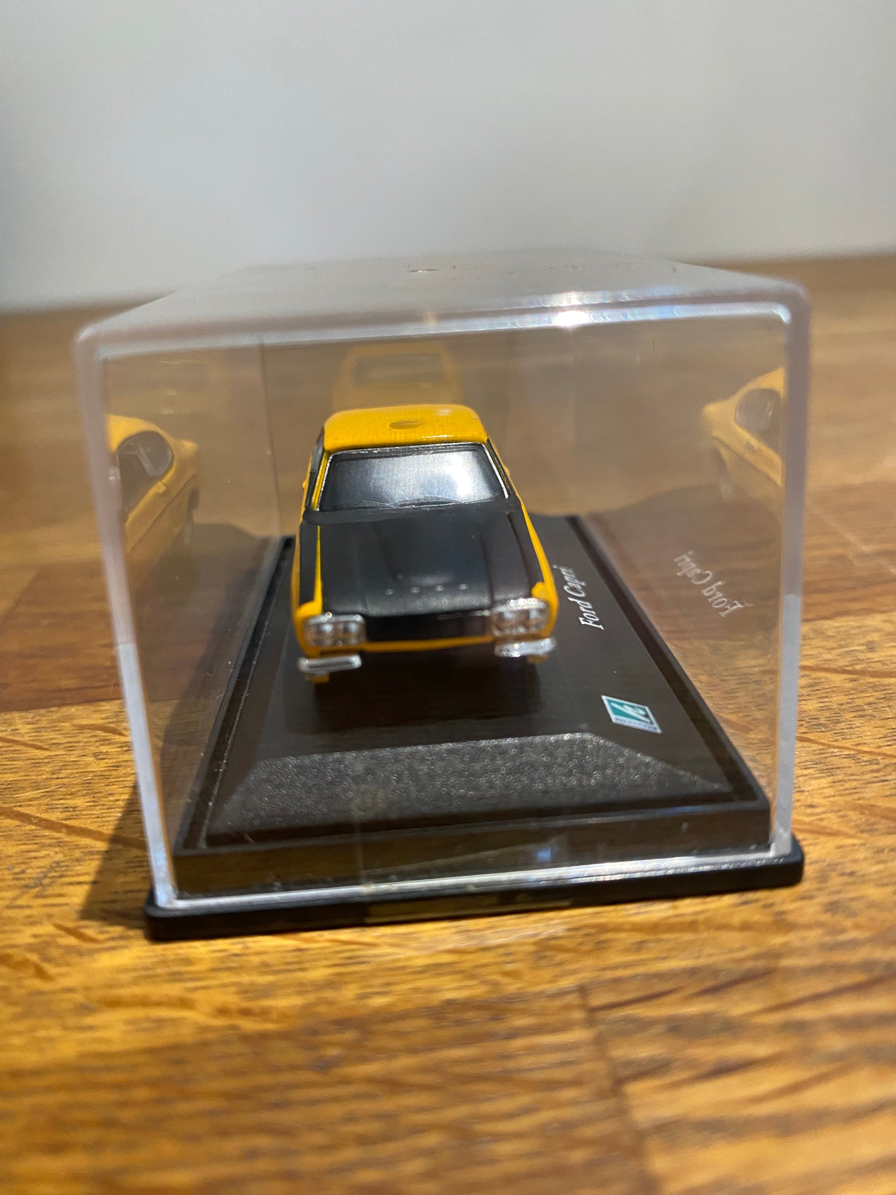 Hongwell Ford Capri model 1-72 scale.