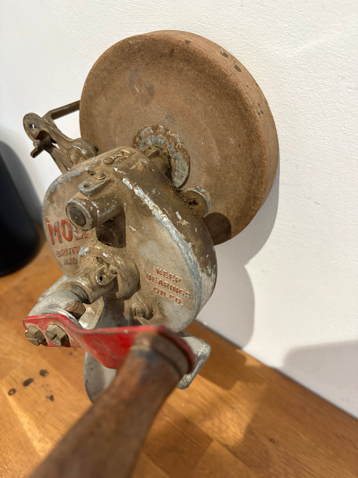 VINTAGE HAND-CRANK BENCH GRINDER/SHARPENER BY MOLE