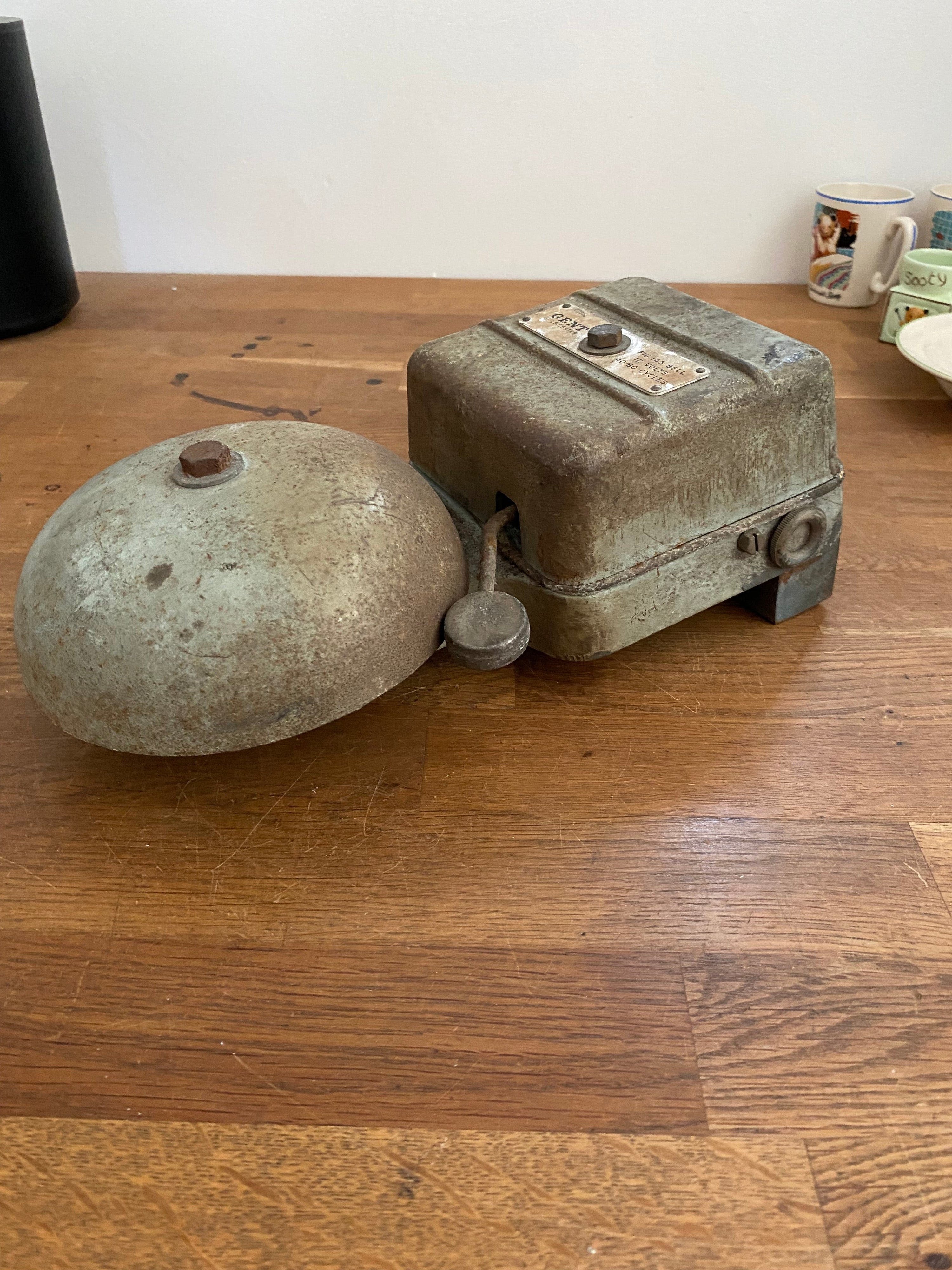 Vintage Gent Of Leicester Fig 145 Bell