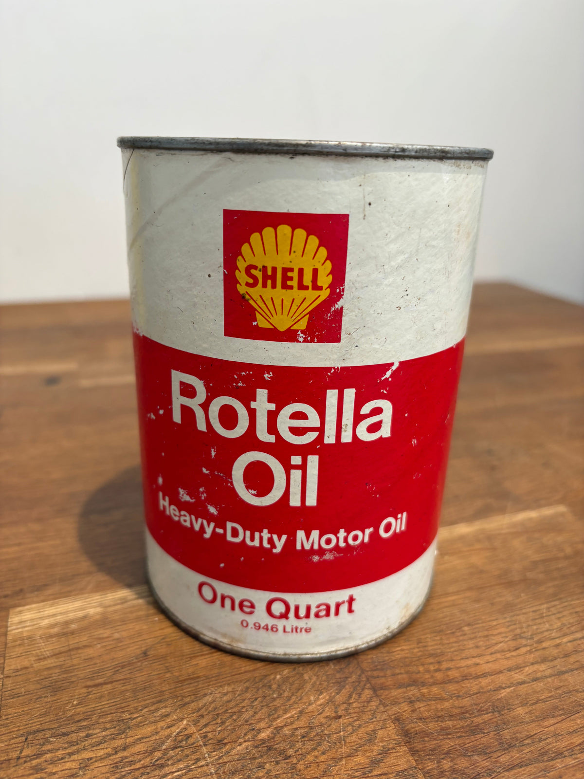 Vintage Shell Rotella Oil , One Quart Can With Contents.