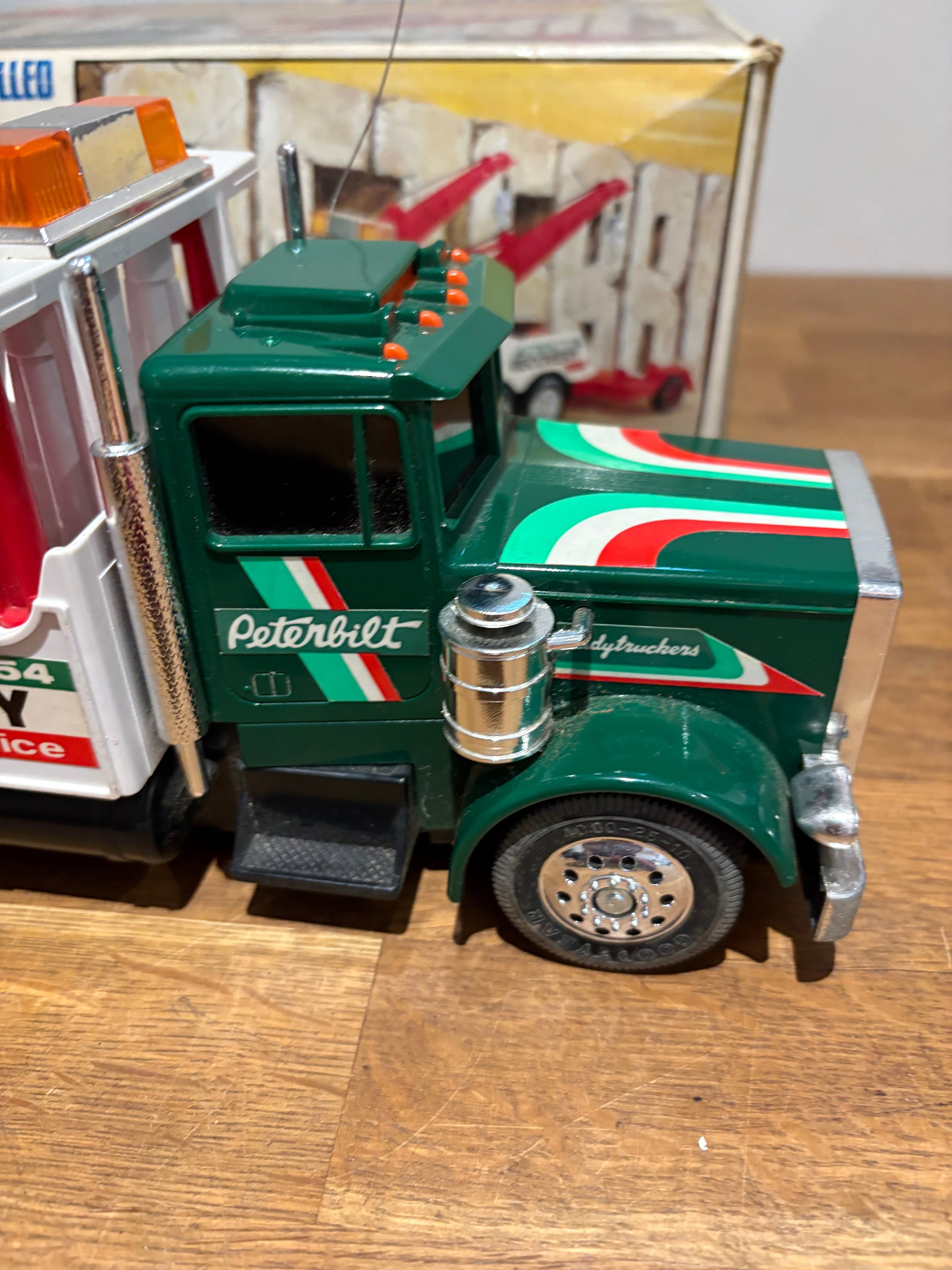 Taiyo , Peterbilt Truck , Radio-racer , Radio Controlled , Spares Or Repairs.