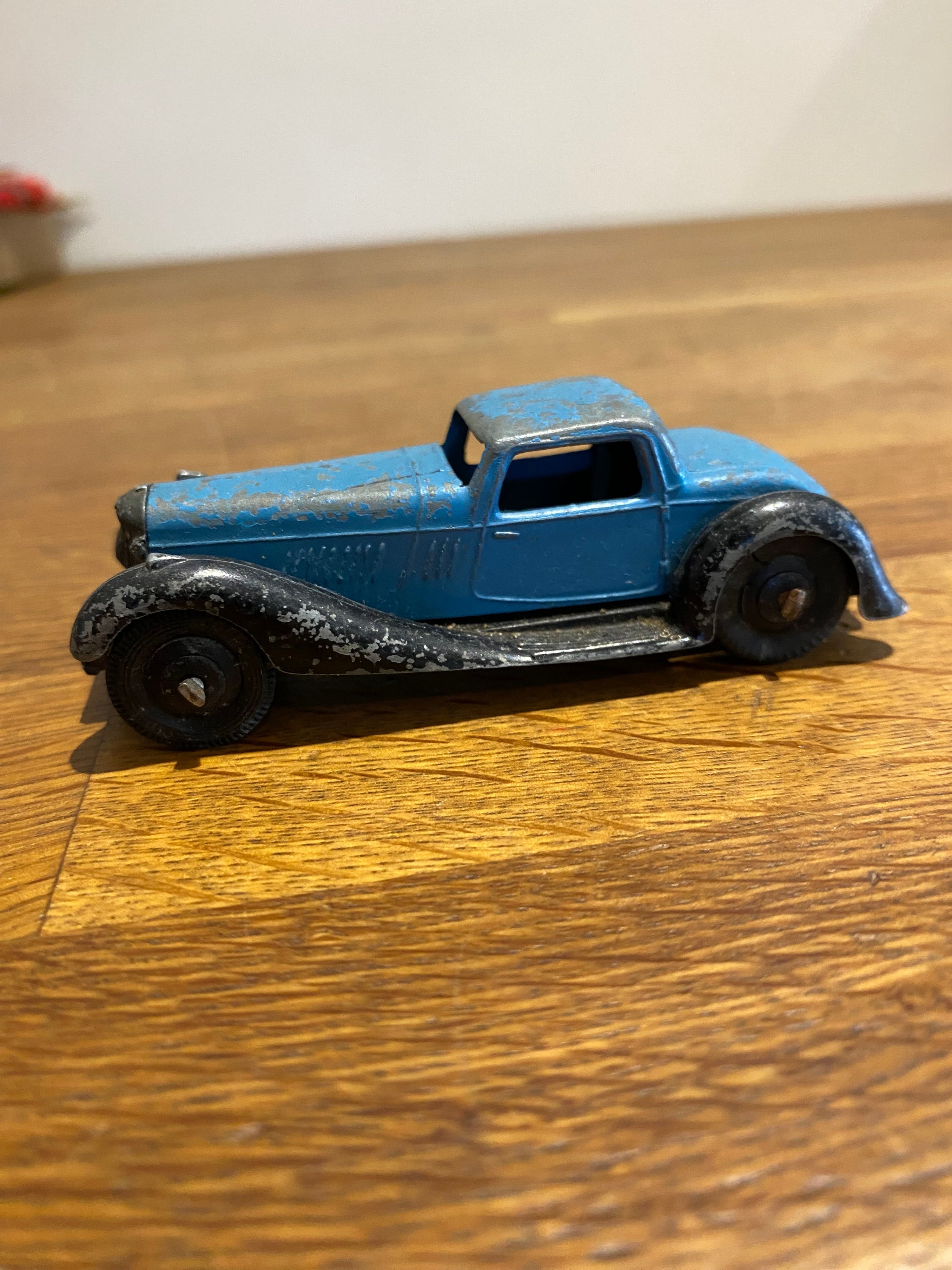 Early Dinky Toys Diecast Toy Car