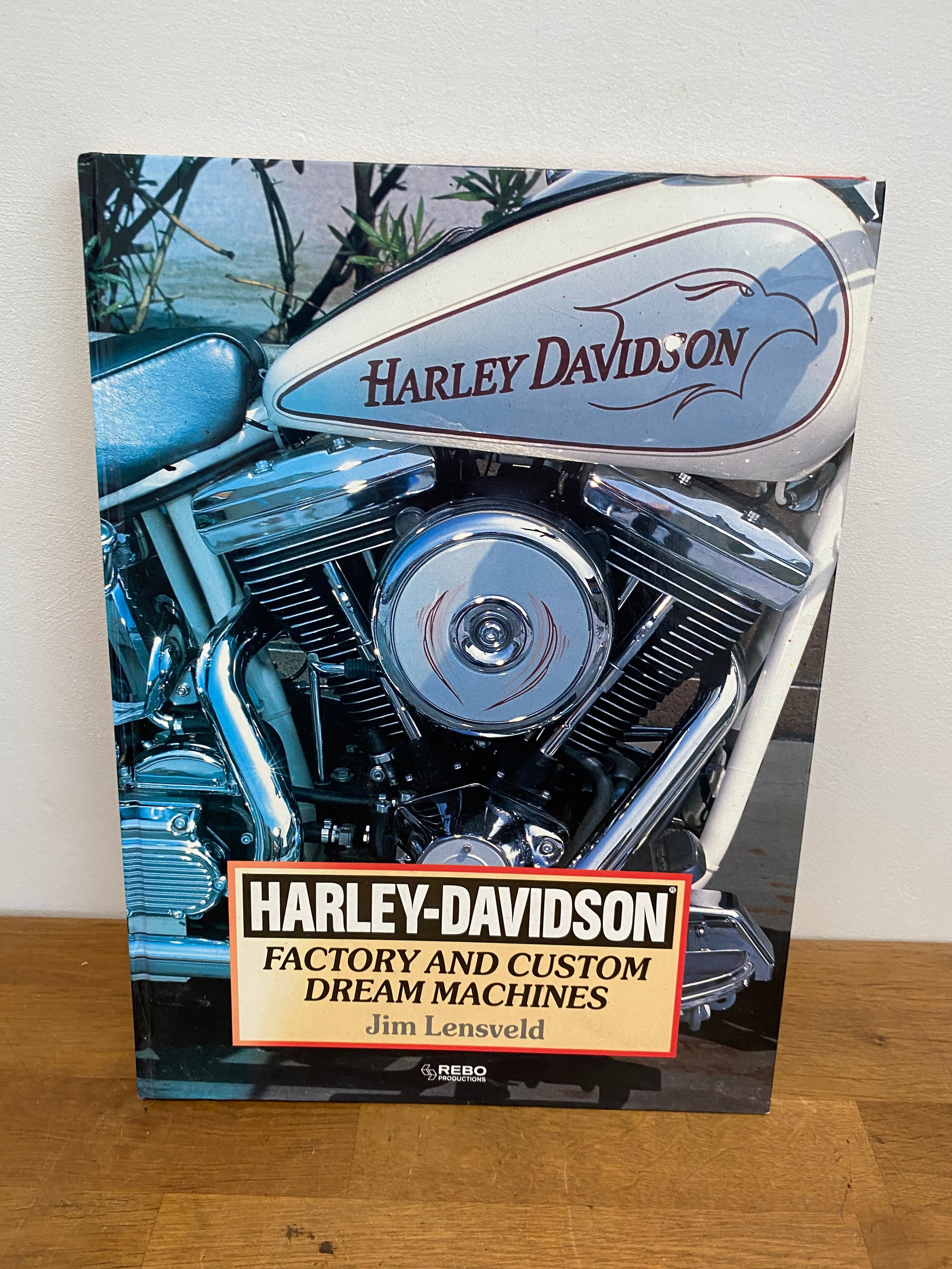 Harley-Davidson , factory and custom dream machines, Jim Lensveld , hardcover