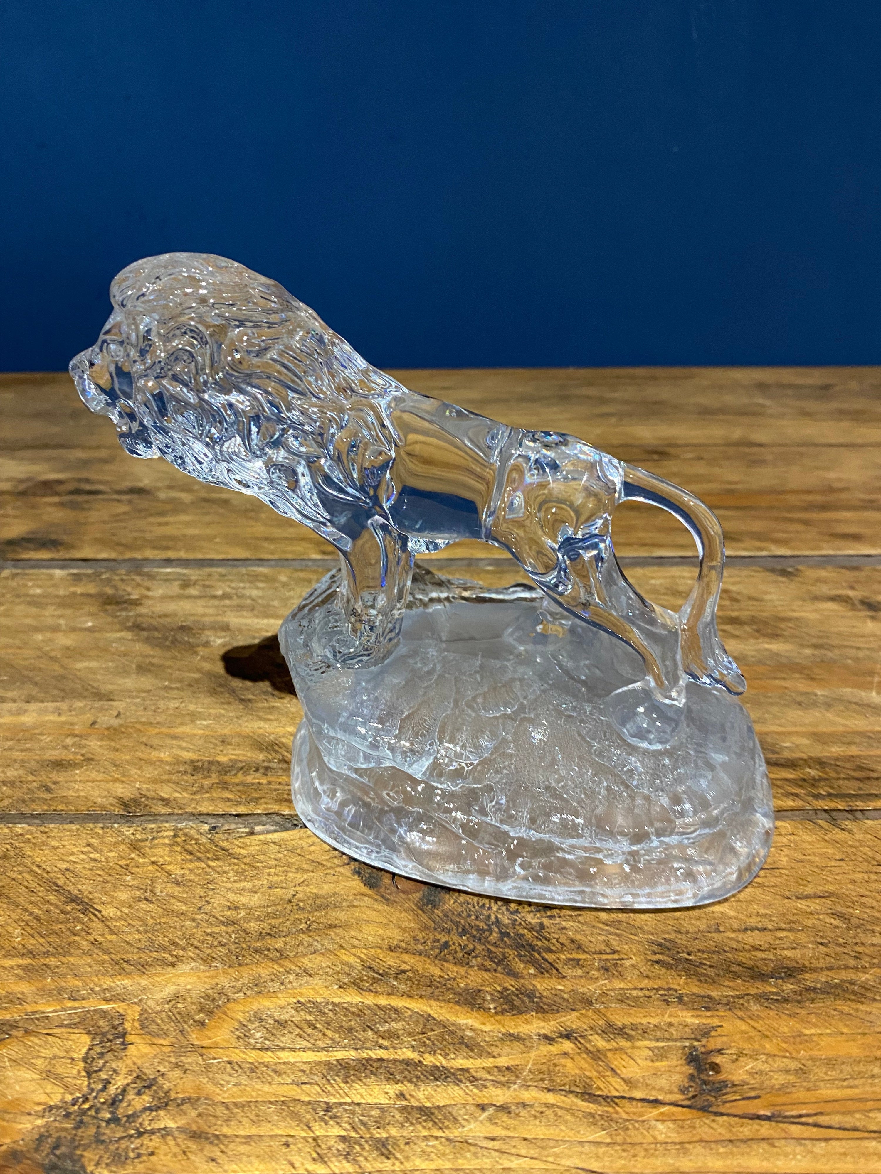 Decorative Lead Crystal Lion Ornament