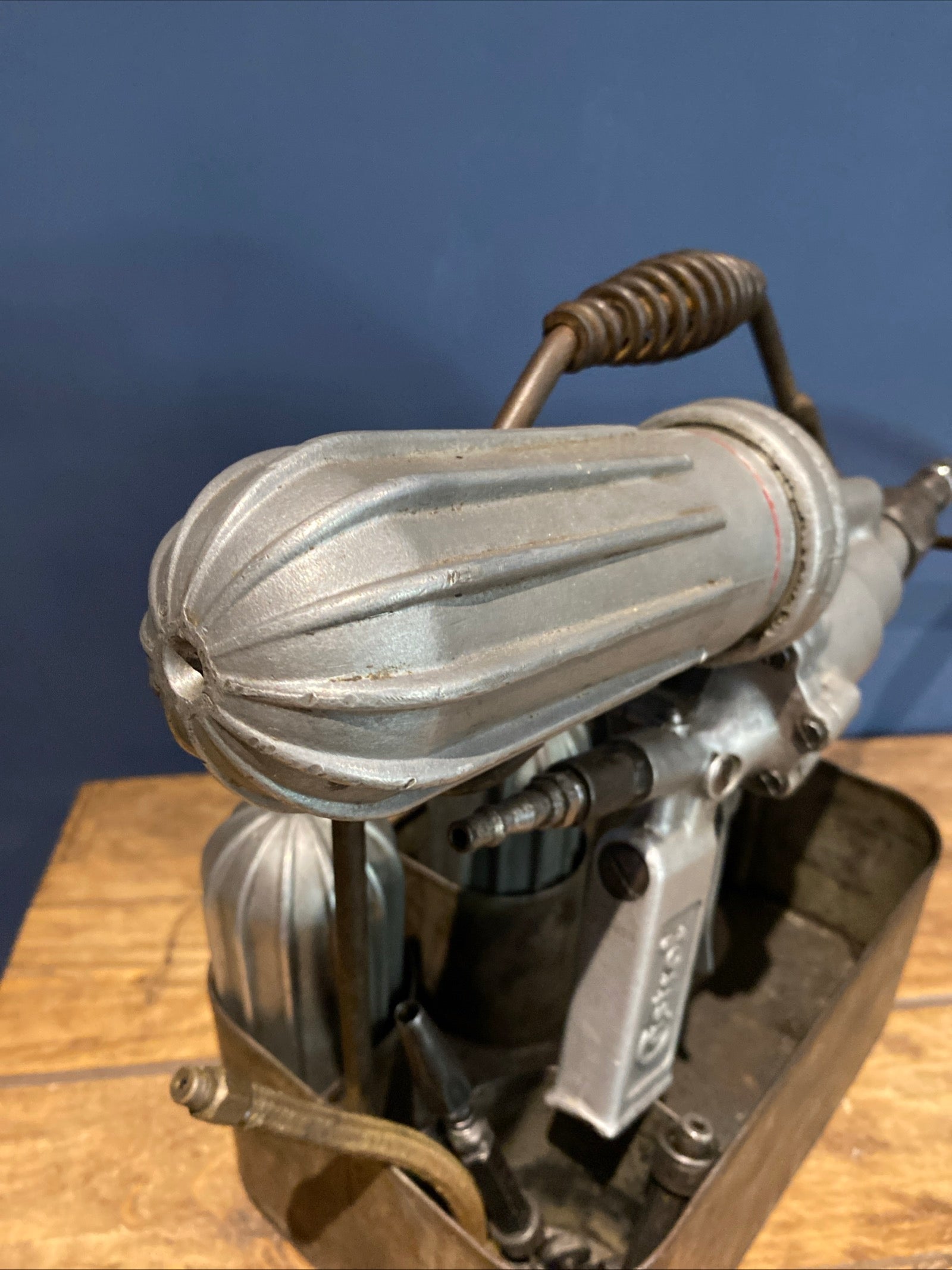 Vintage Castrol F2639 Grease Gun , With Carry Case And Spares , RARE