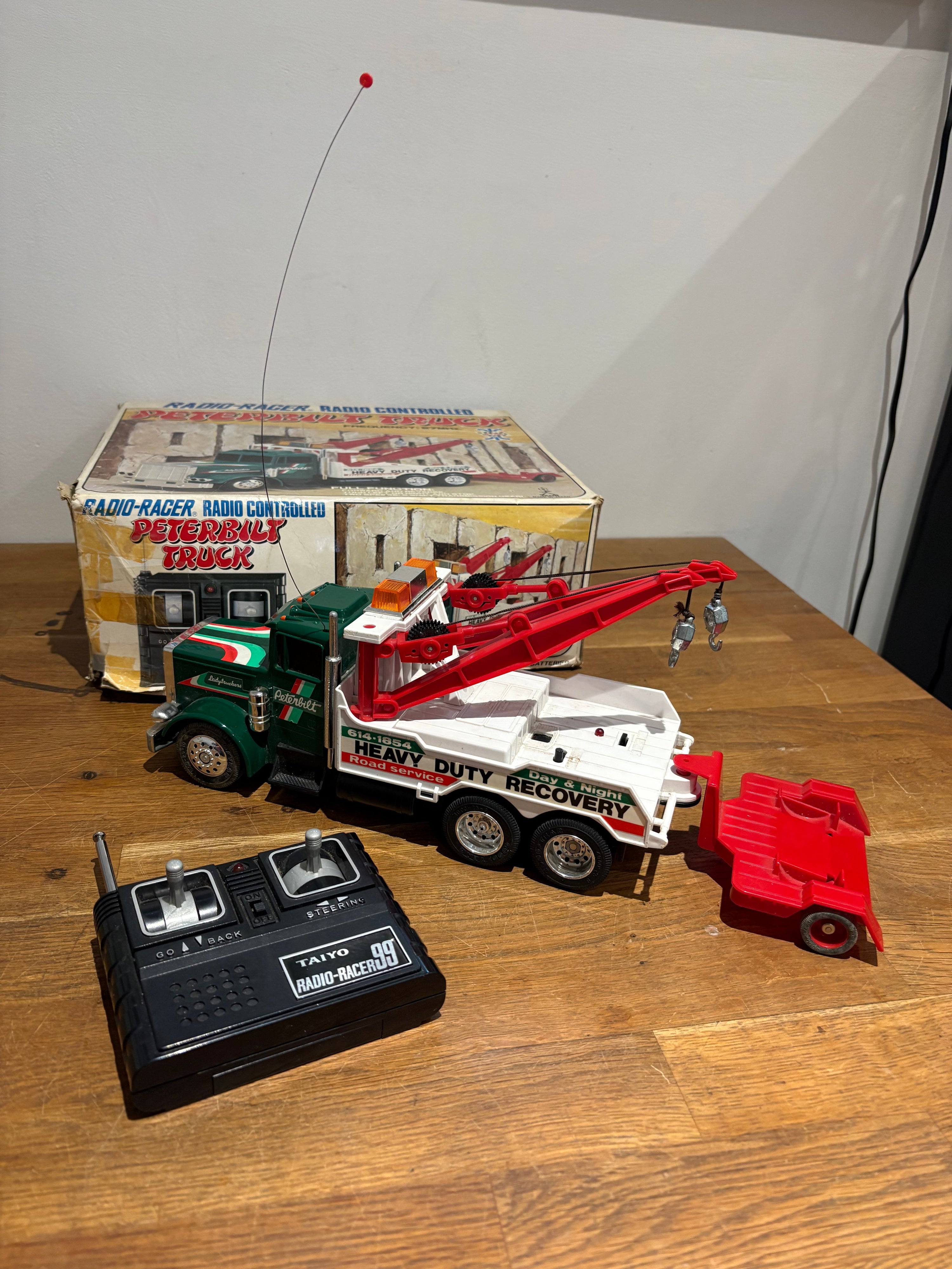 Taiyo , Peterbilt Truck , Radio-racer , Radio Controlled , Spares Or Repairs.