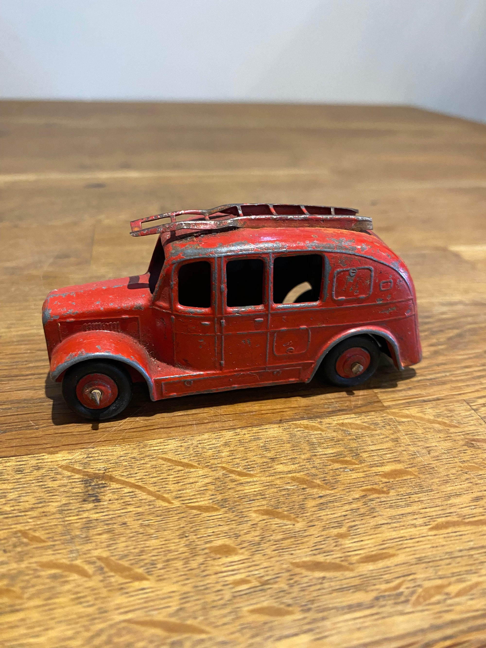 Vintage Early Dinky Toys Diecast Fire Engine