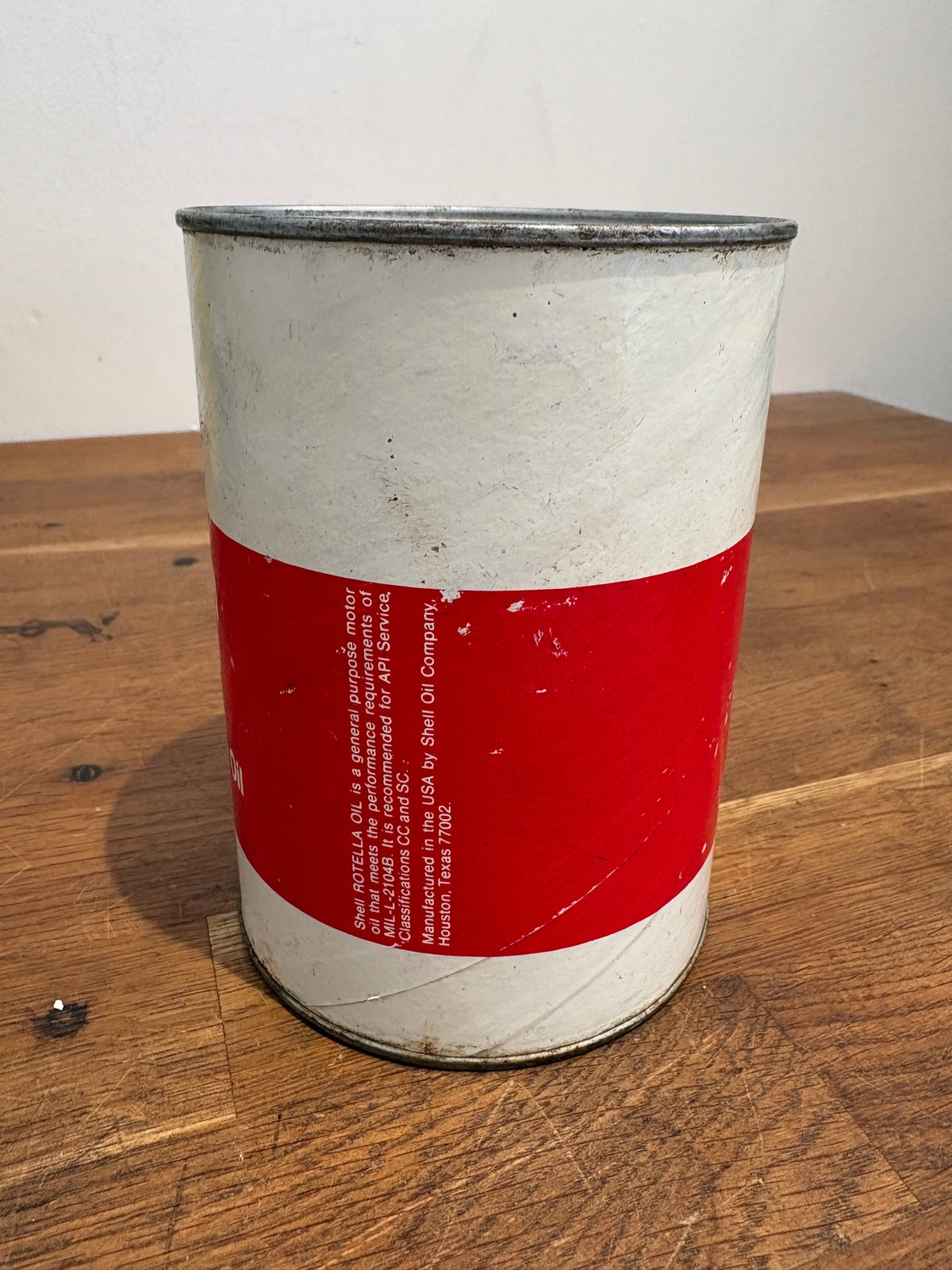 Vintage Shell Rotella Oil , One Quart Can With Contents.