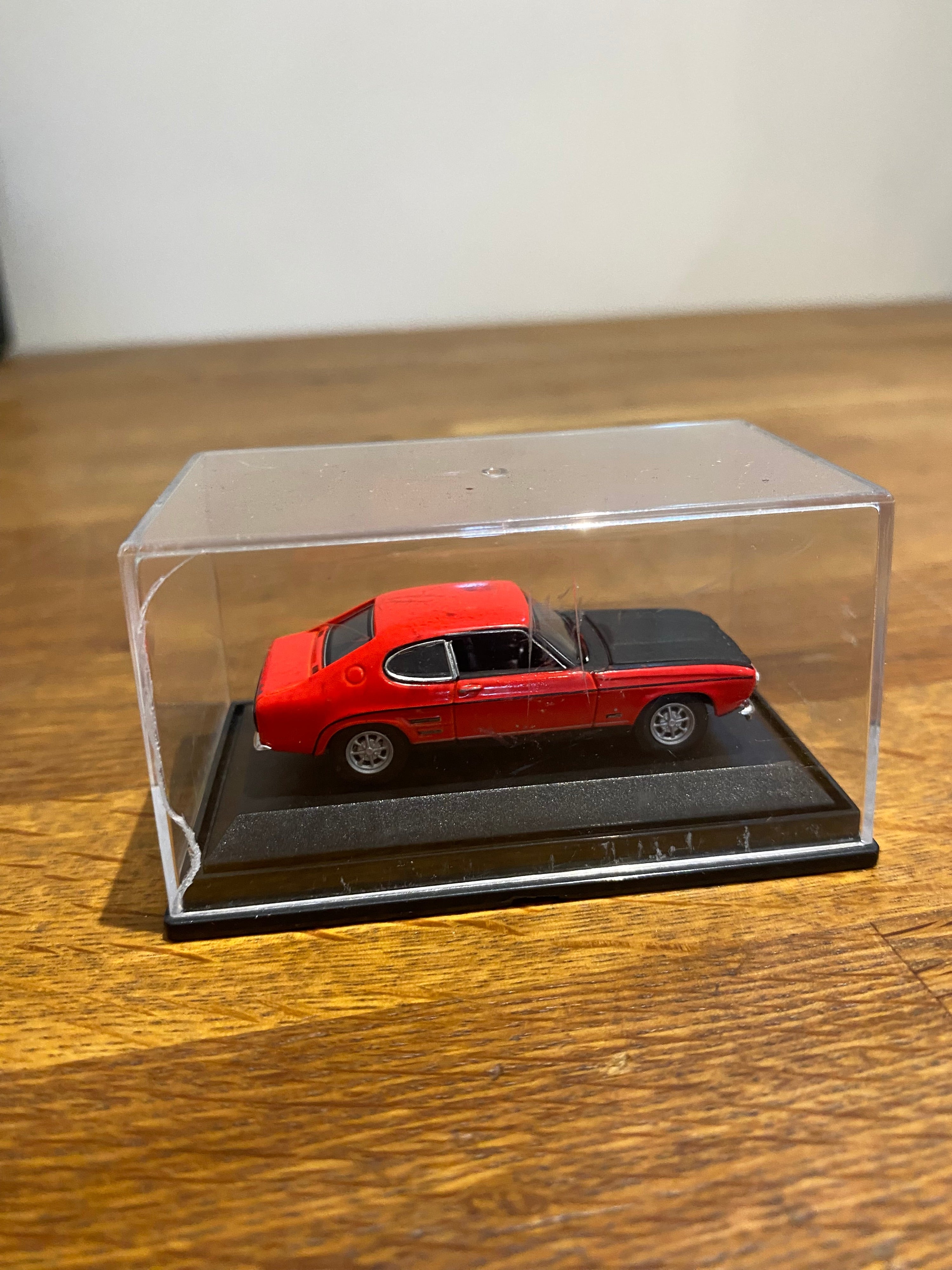 Hongwell Ford Capri scale model , 1-72 scale