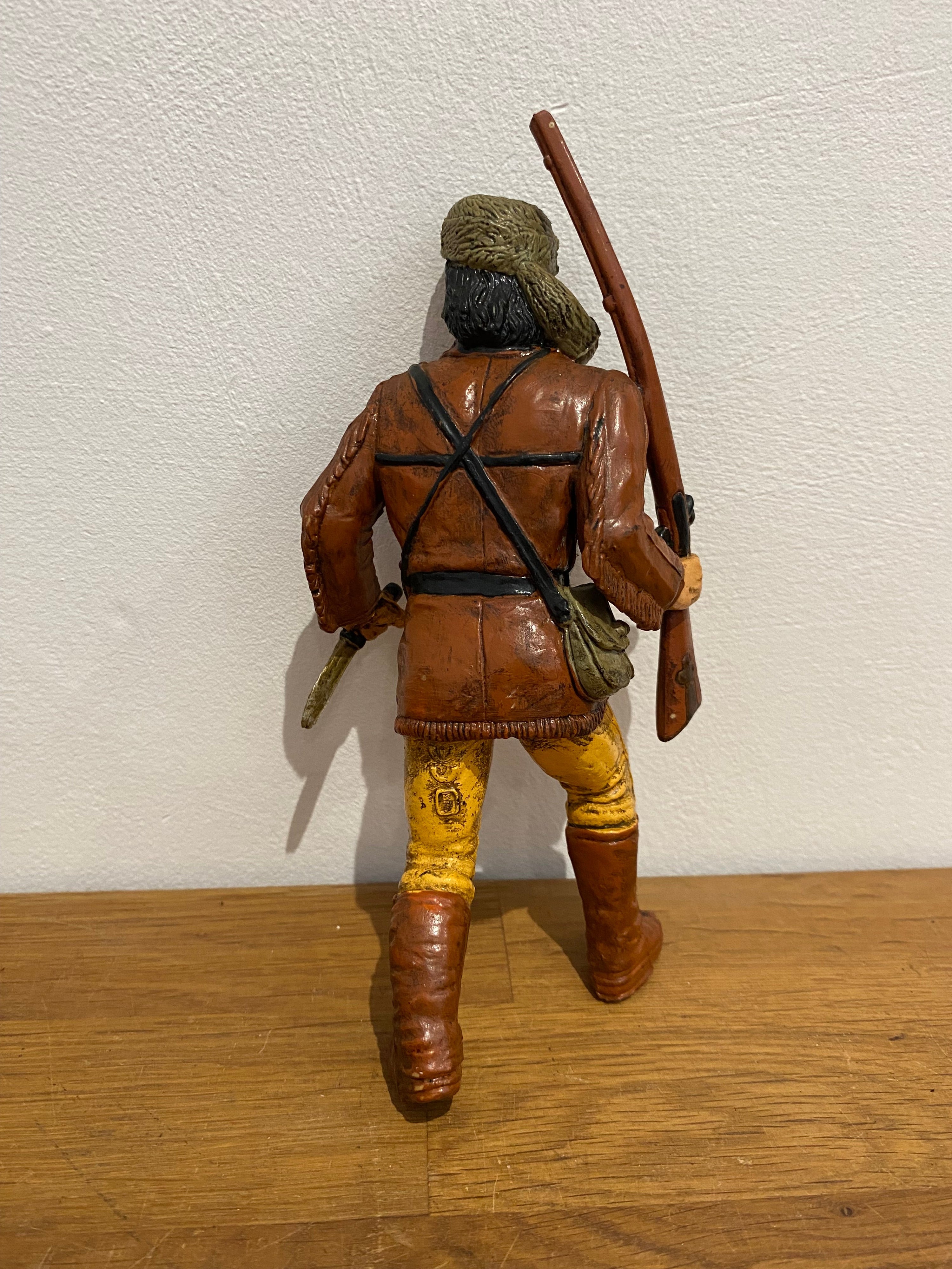 Vintage Comansi Wild West Series Davy Crocket Figure , 7 Inches , Plastic