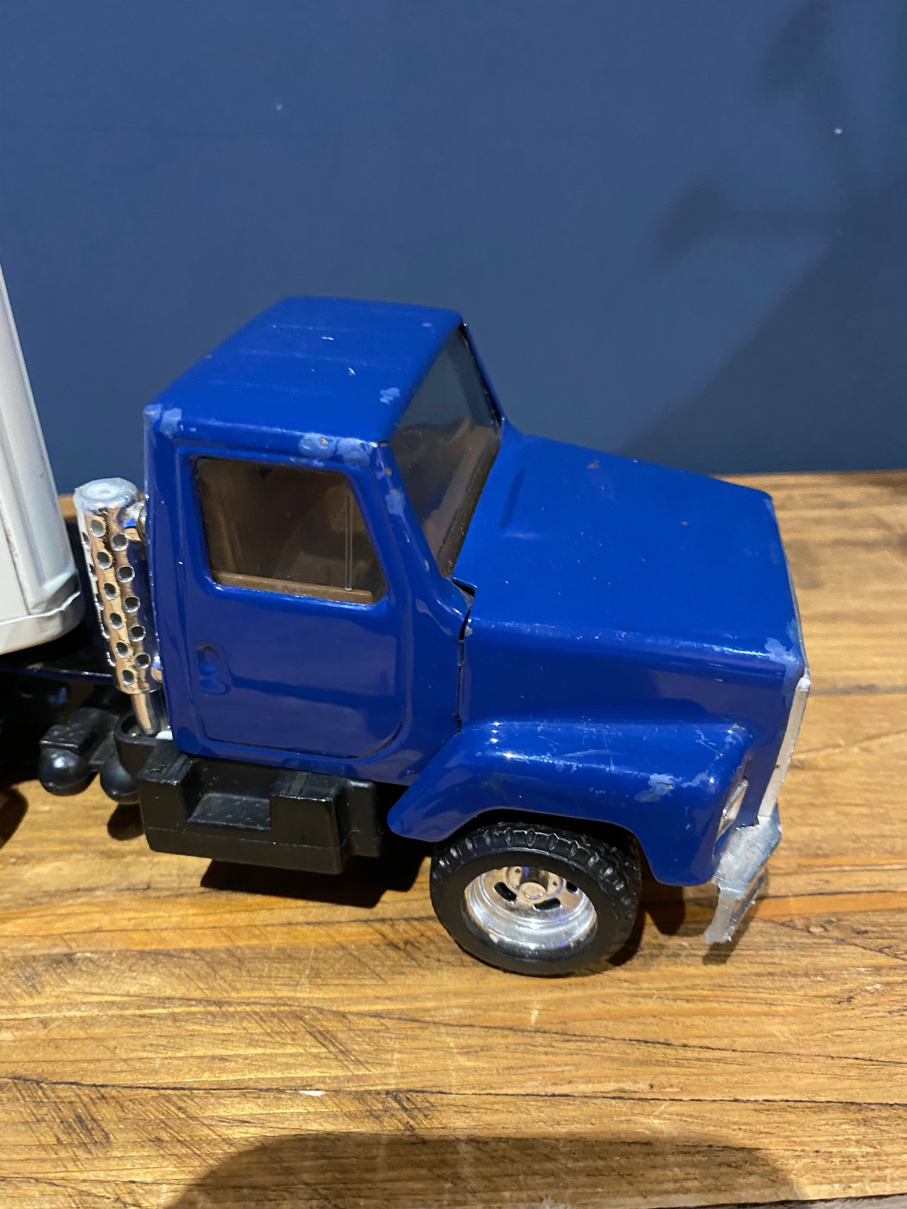 Vintage ERTL Disney Articulated Truck / Lorry.