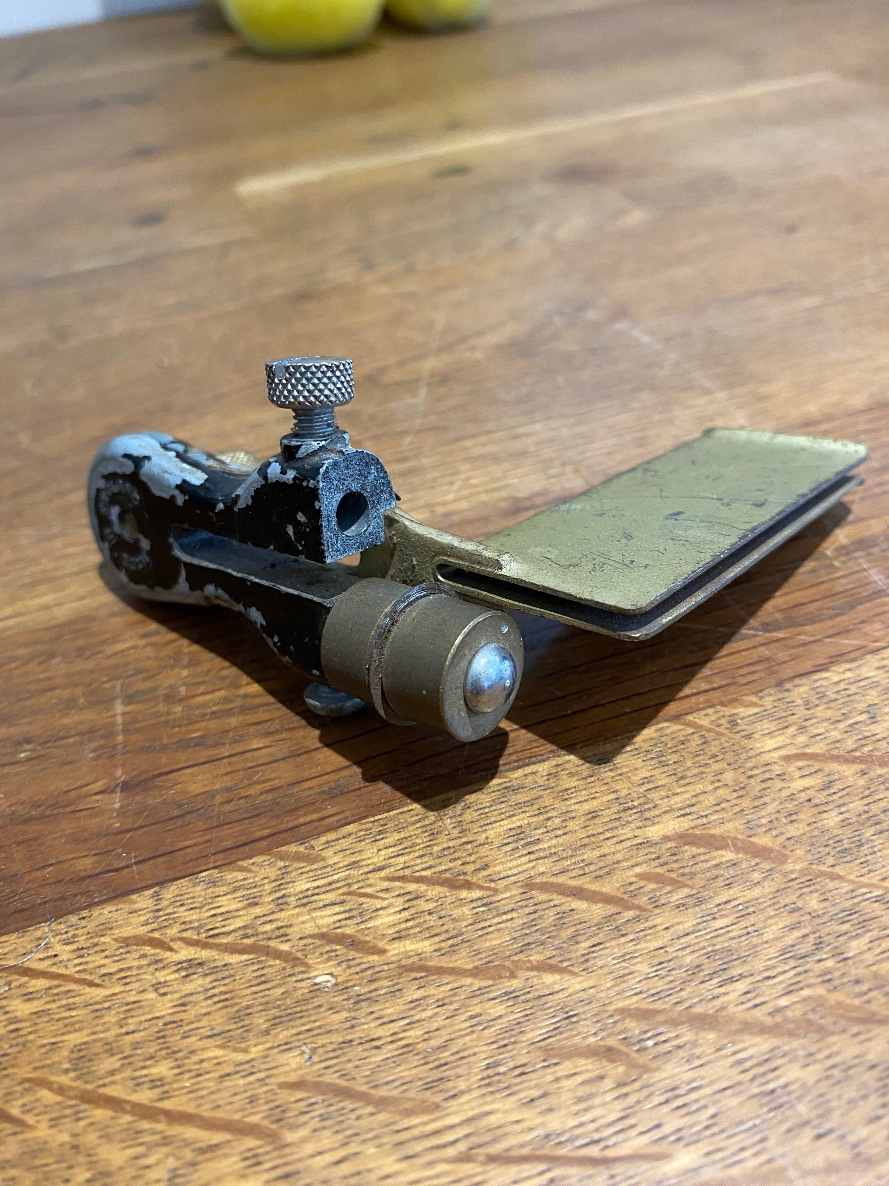 Vintage Morgan Lee Wall Paper Trimmer