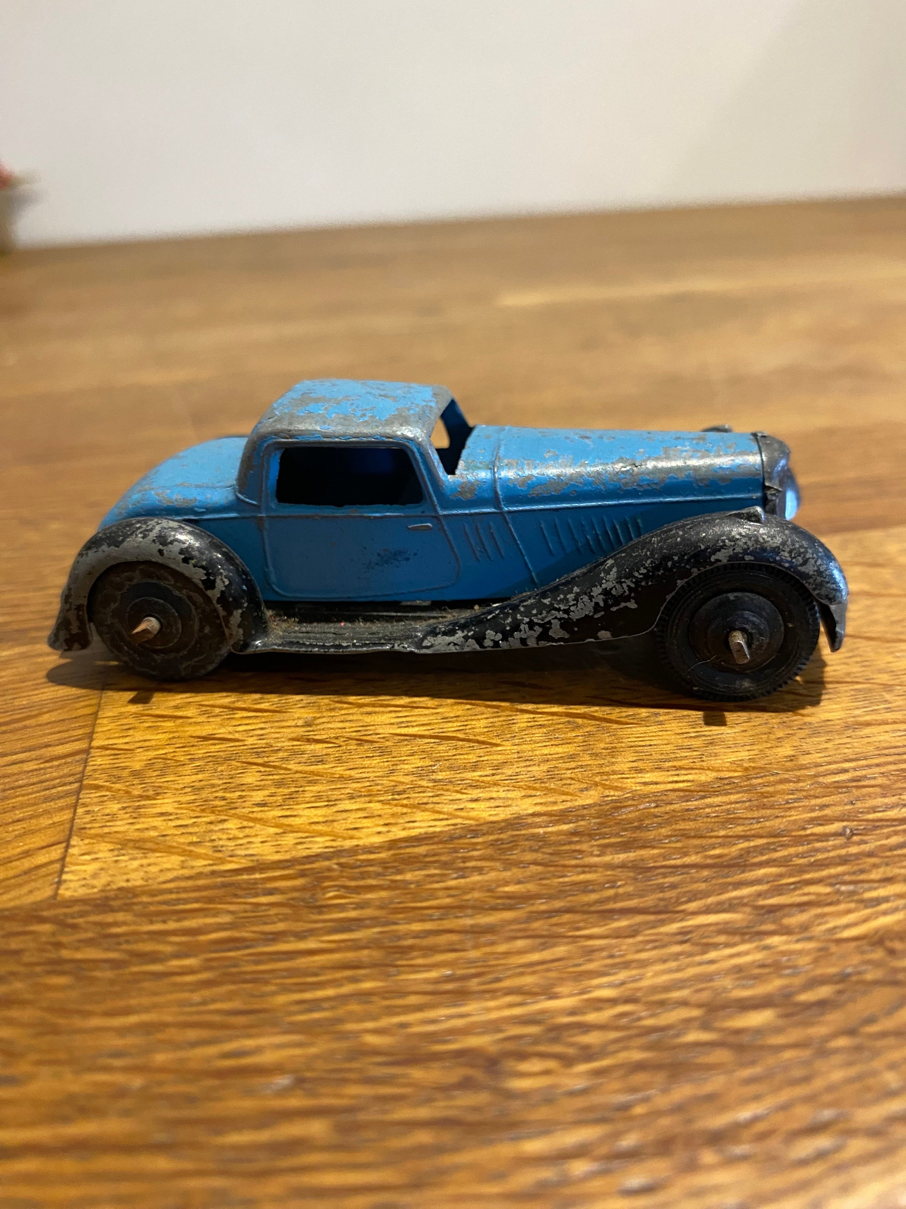 Early Dinky Toys Diecast Toy Car