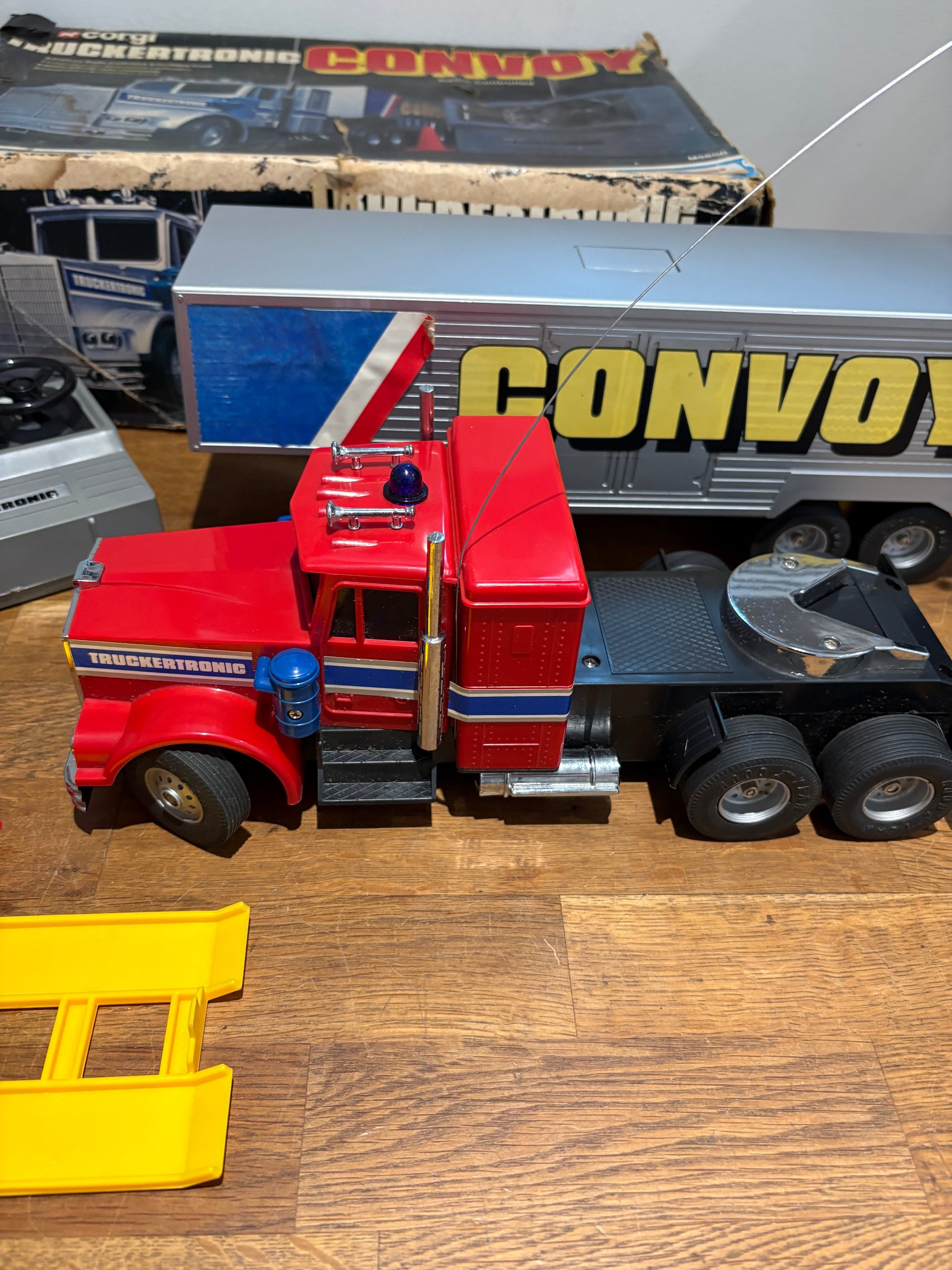 Vintage Corgi Truckertronic Convoy Truck , Spares Or Repairs
