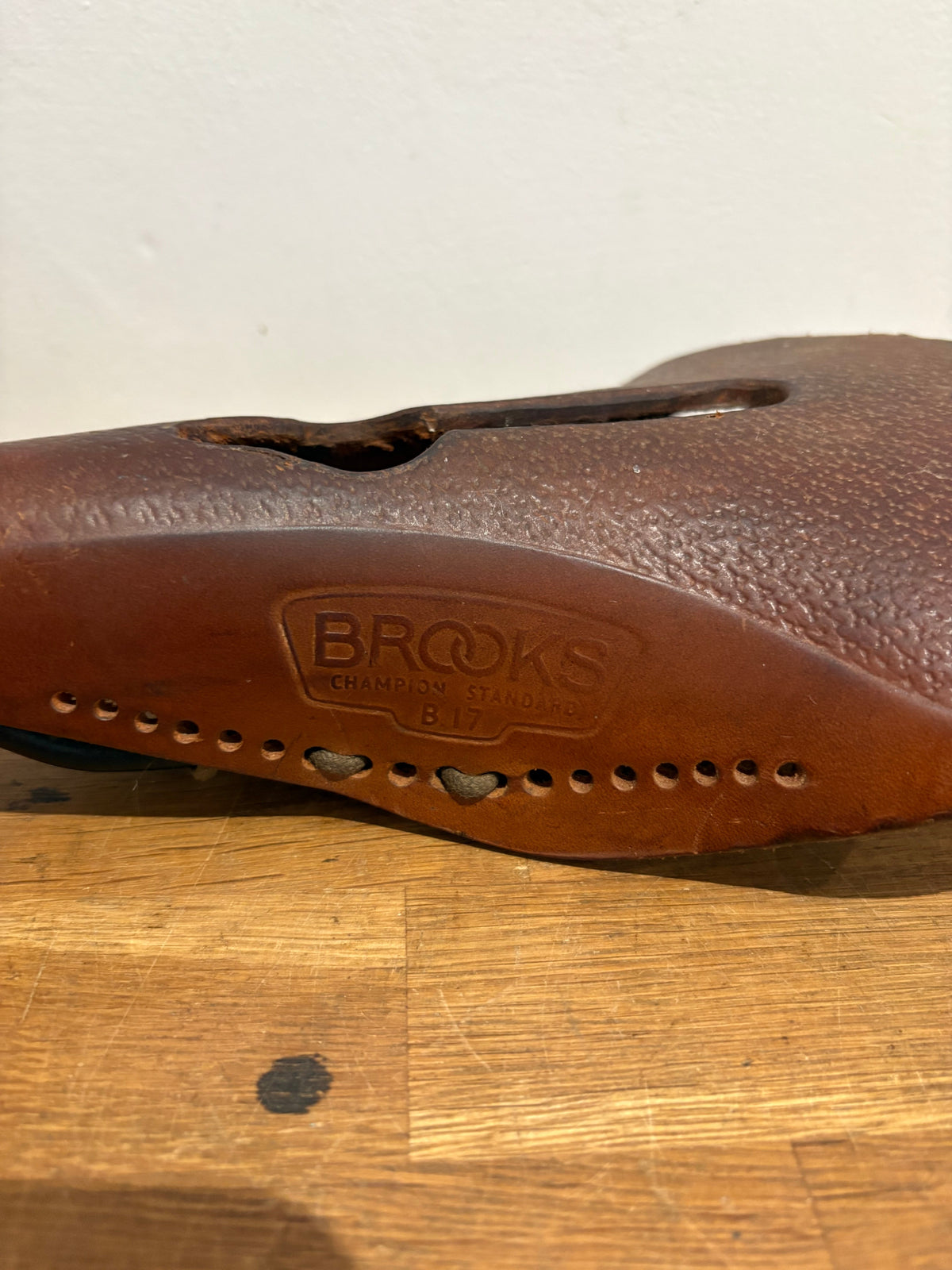 Vintage Brooks Brown / Tan B17 Saddle