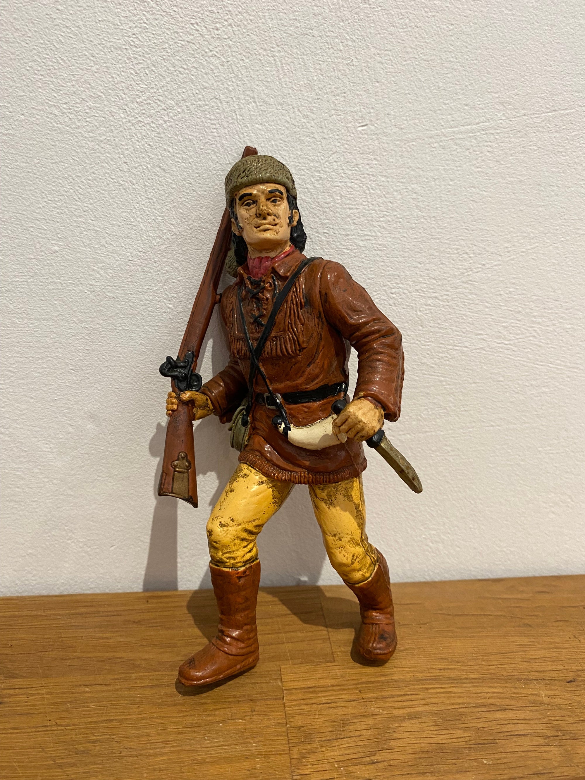 Vintage Comansi Wild West Series Davy Crocket Figure , 7 Inches , Plastic