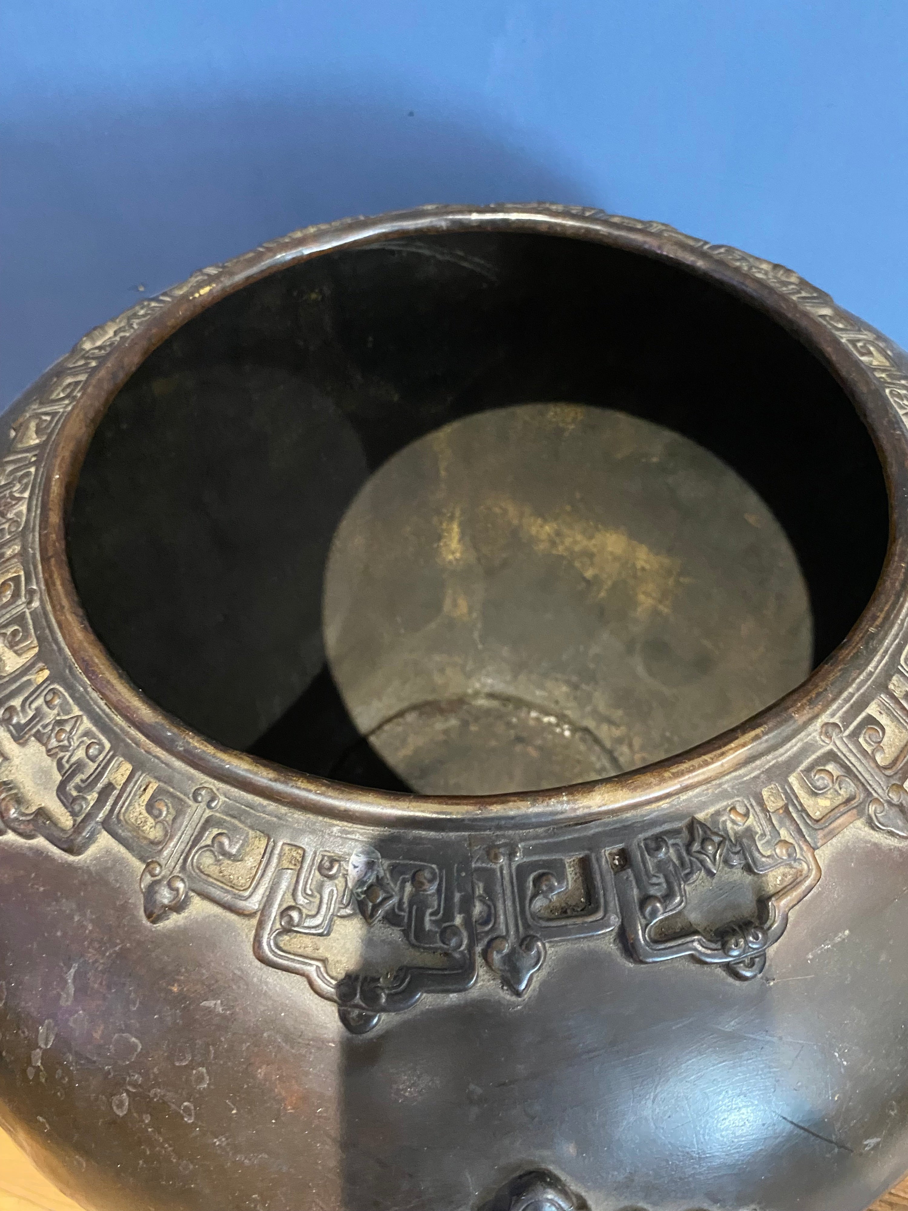Large Antique Bronze Chinese Jardiniere Planter, Please See Photos.