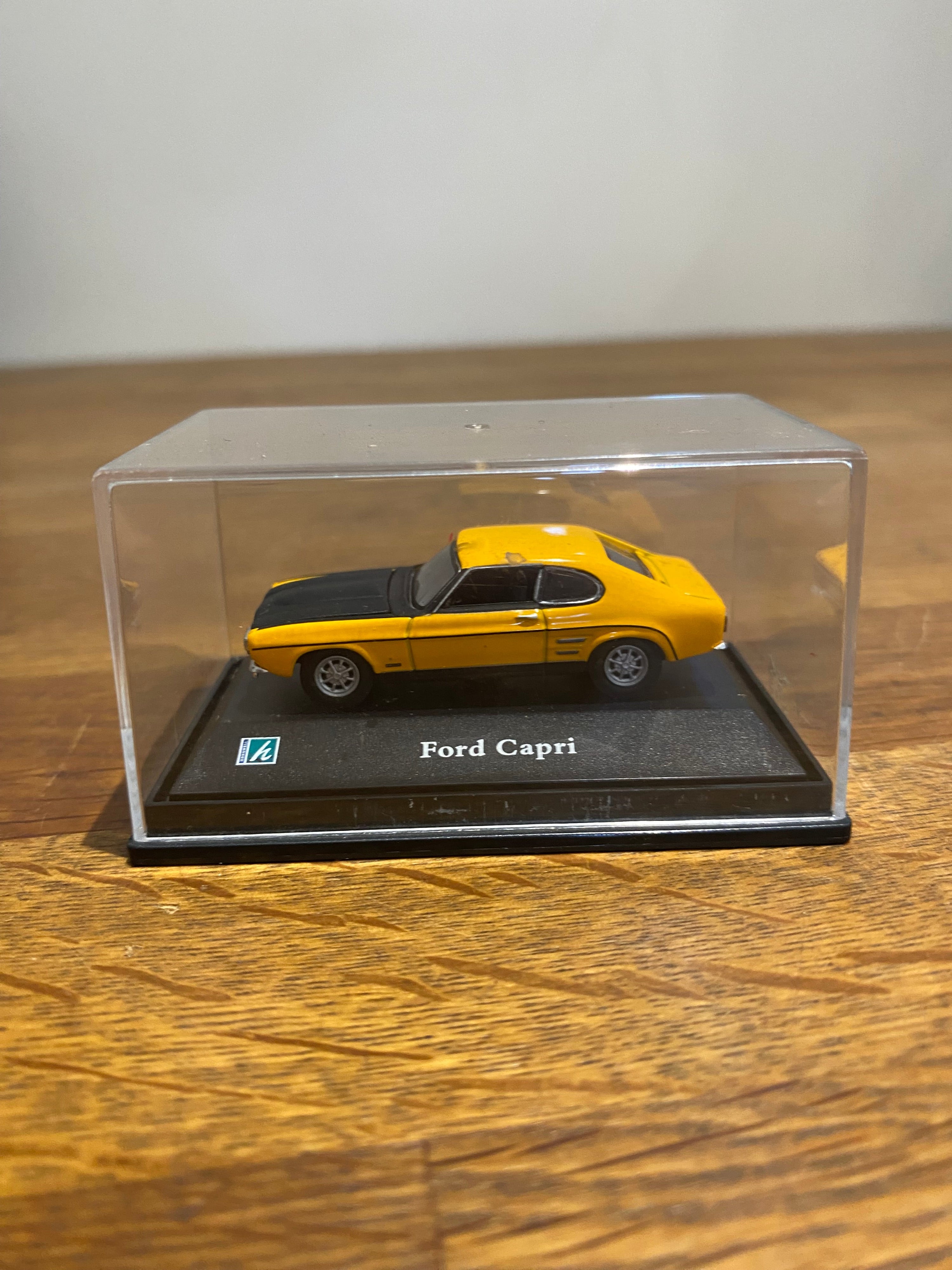 Hongwell Ford Capri model 1-72 scale.