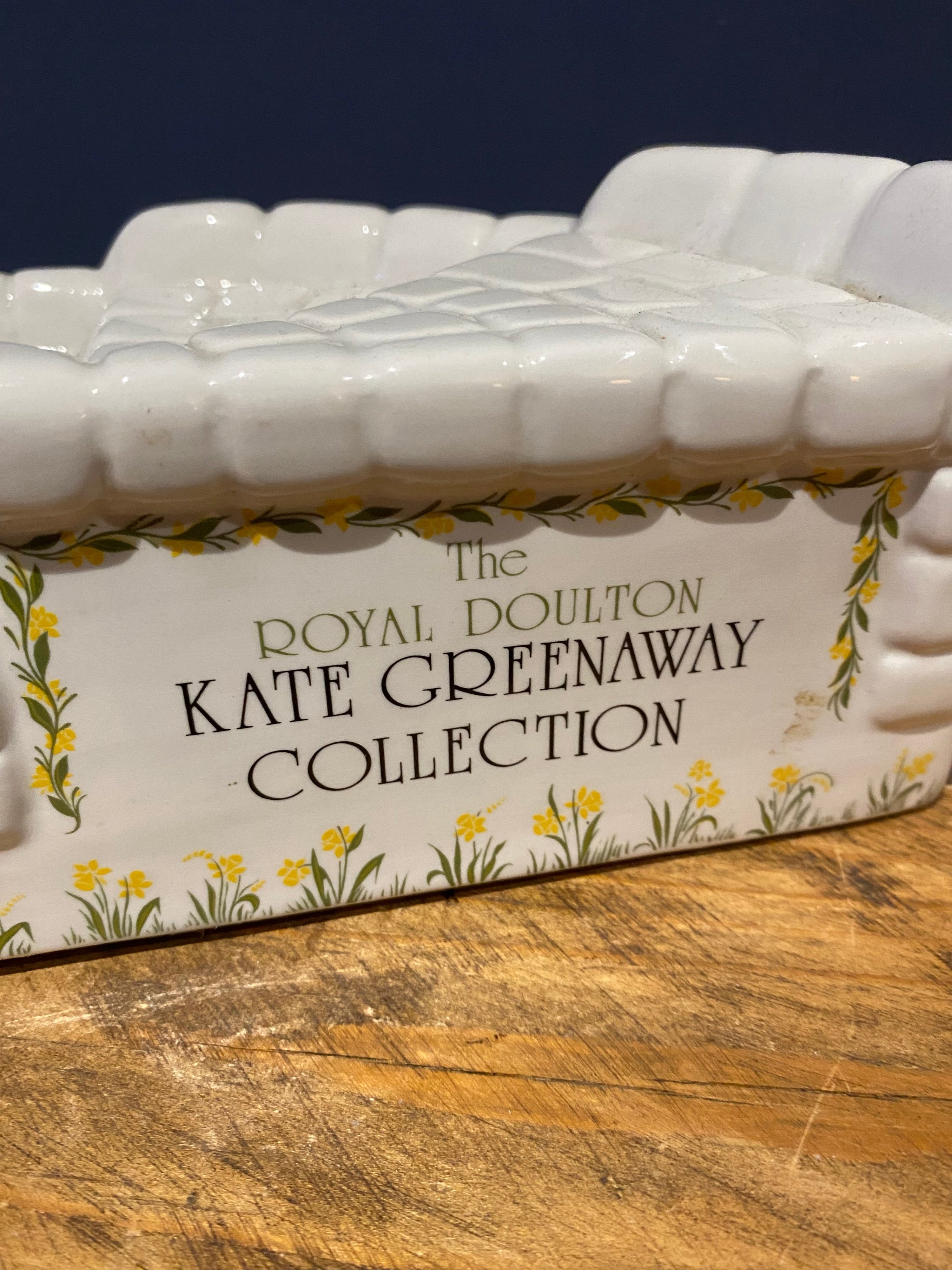 Royal Doulton, Kate Greenaway Collection, Ceramic Display Stand