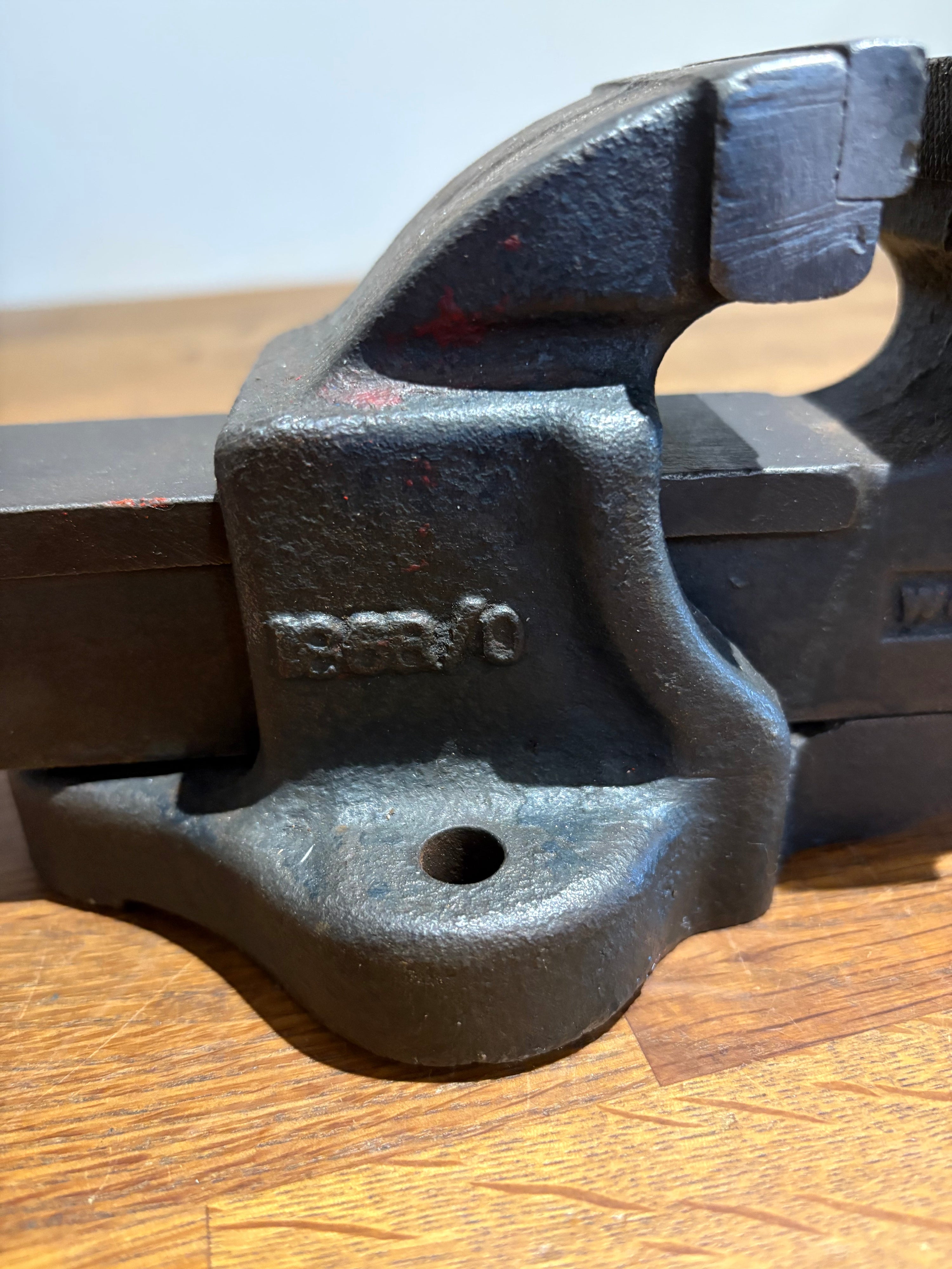 Vintage Woden Bench Vice 186B/0 , 2.5 Inch Jaws.