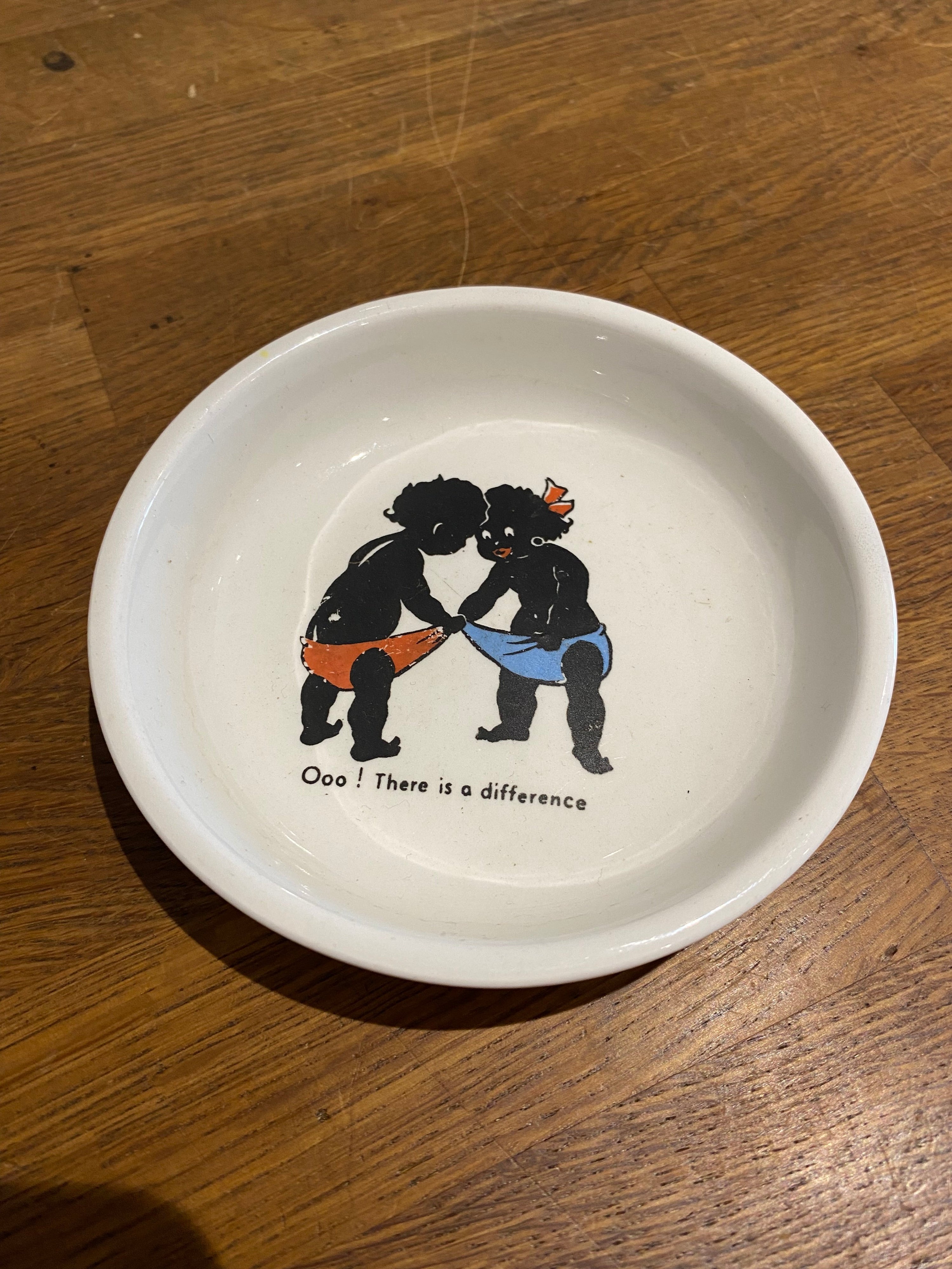 Small Vintage Trinket Dish/ Coin Dish , ‘Ooo! There Is A Difference’ Slogan