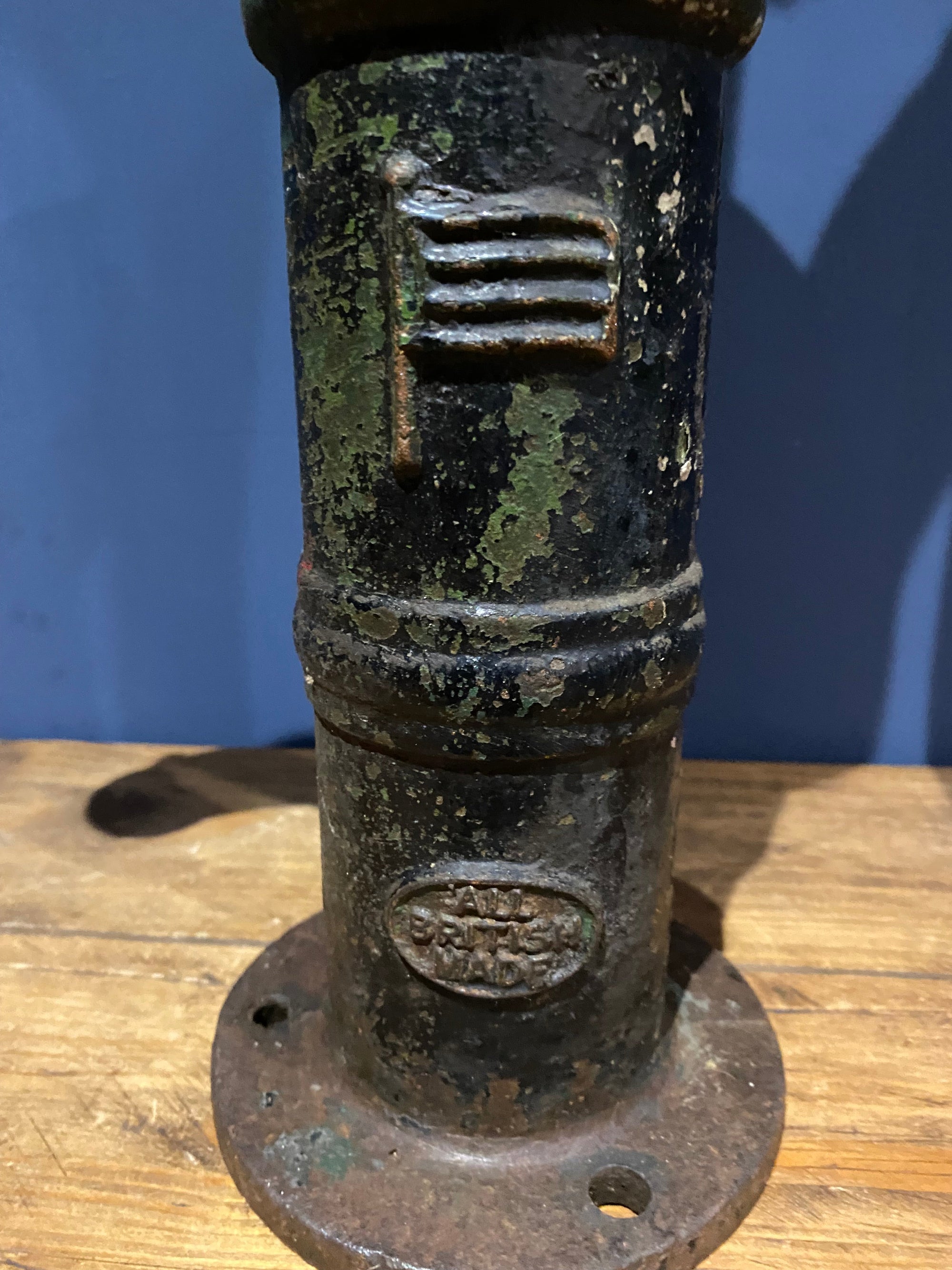 Antique Victorian Cast Iron Water Pump / Garden Architecture