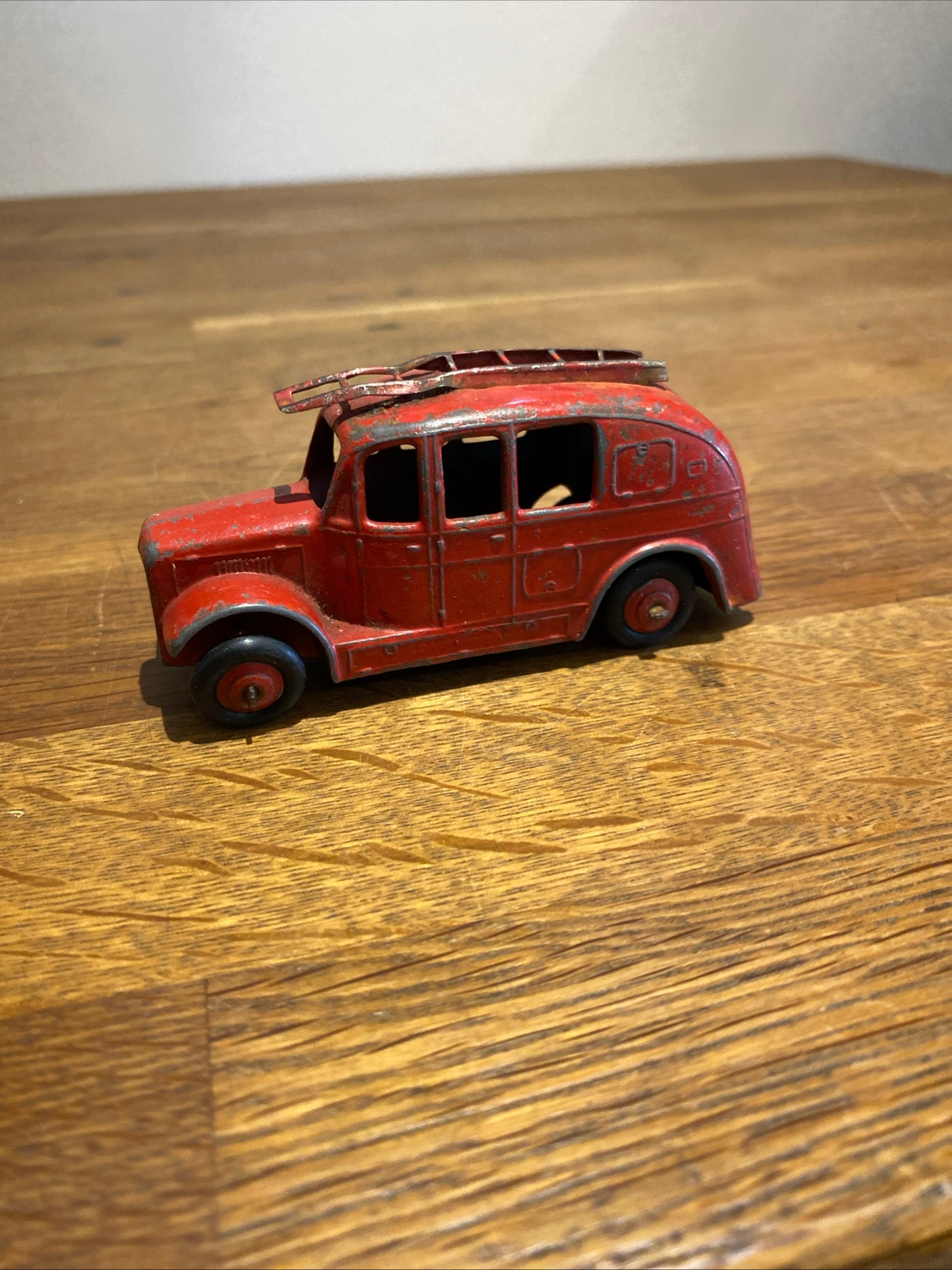 Vintage Early Dinky Toys Diecast Fire Engine