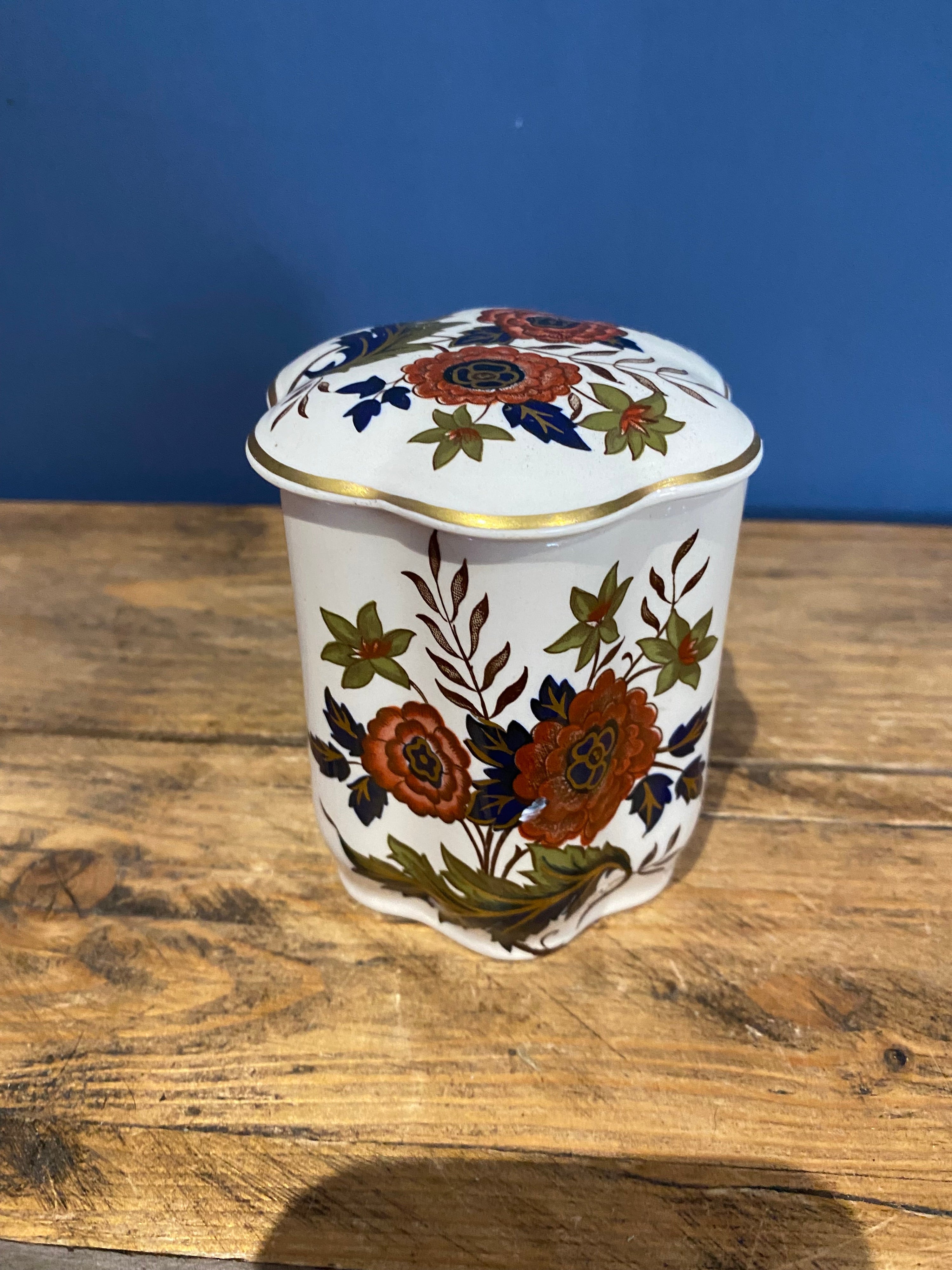 Royal Worcester, Palissy , Royale , Lidded Jar