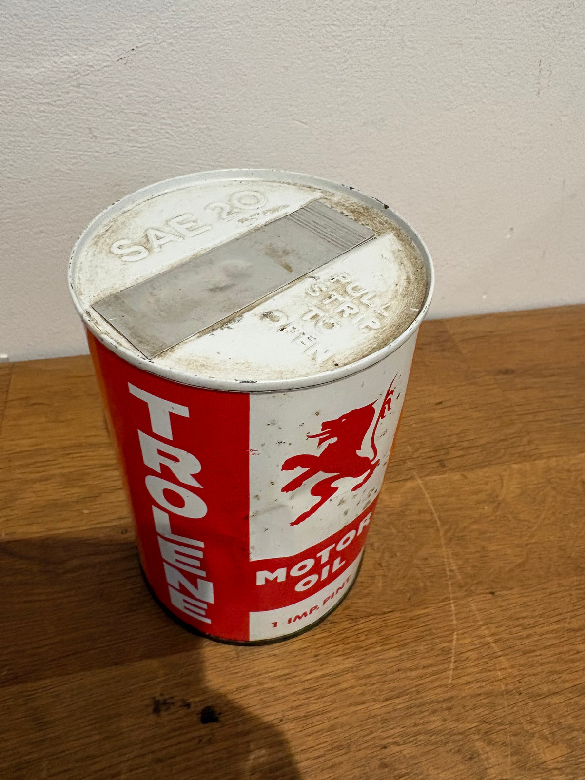 Vintage Trolene Motor Oil , 1 Pint Can With Contents. Rare