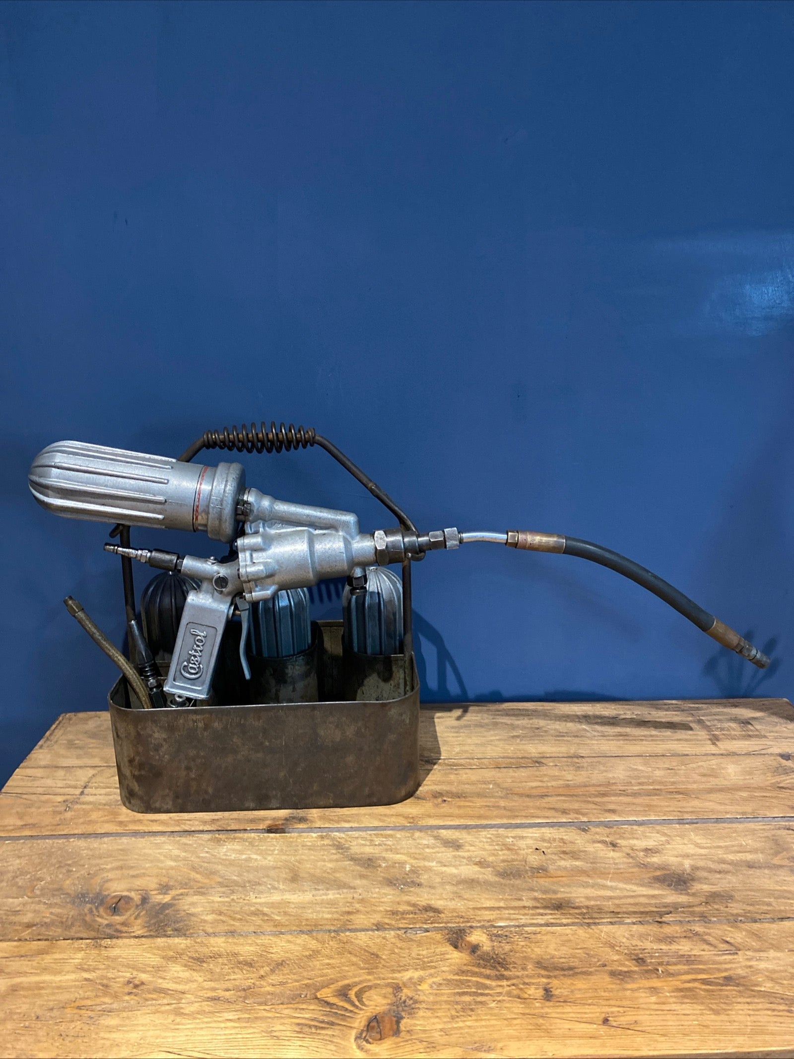 Vintage Castrol F2639 Grease Gun , With Carry Case And Spares , RARE