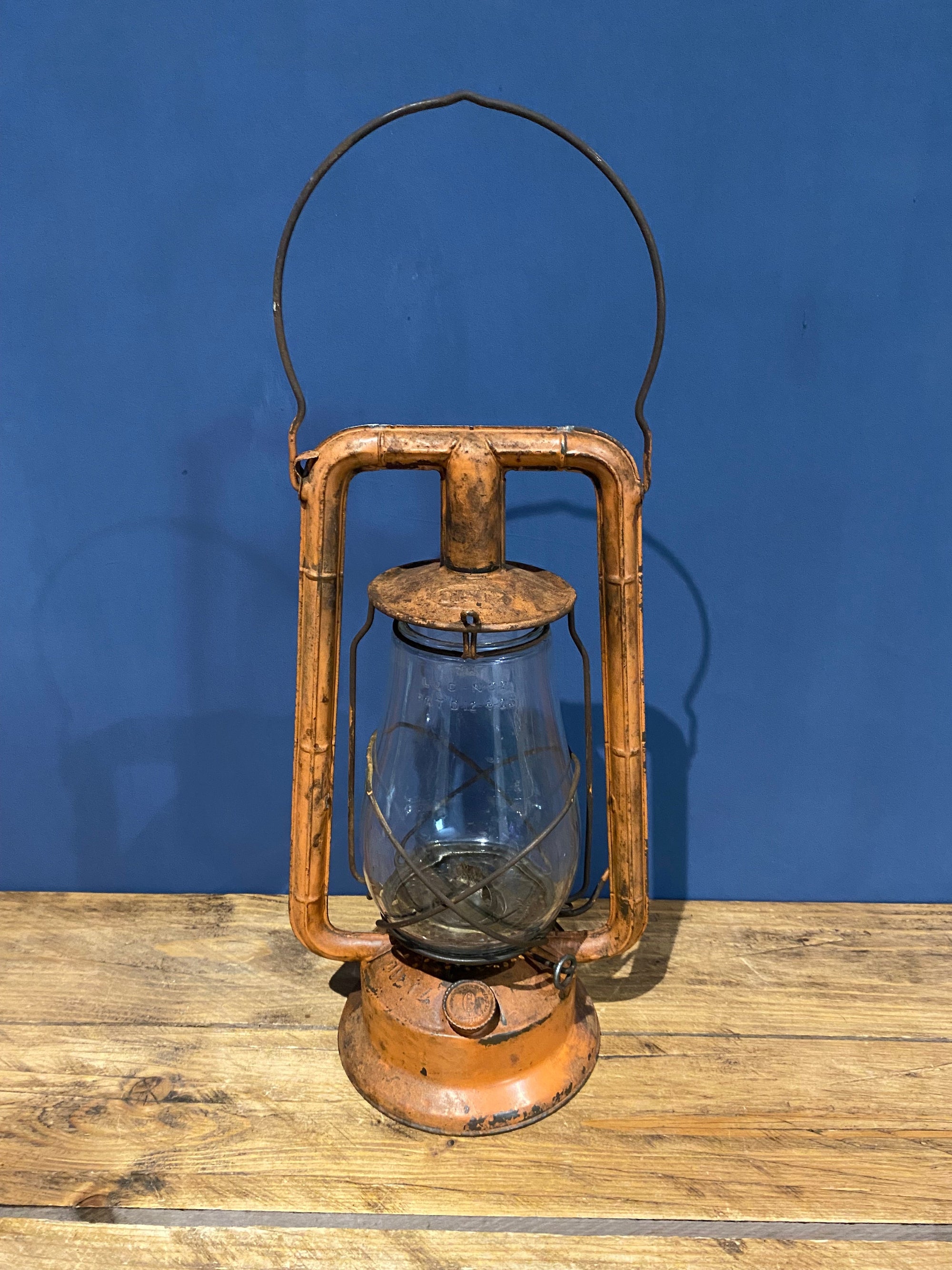 Dietz Monarch hurricane lamp / lantern.
