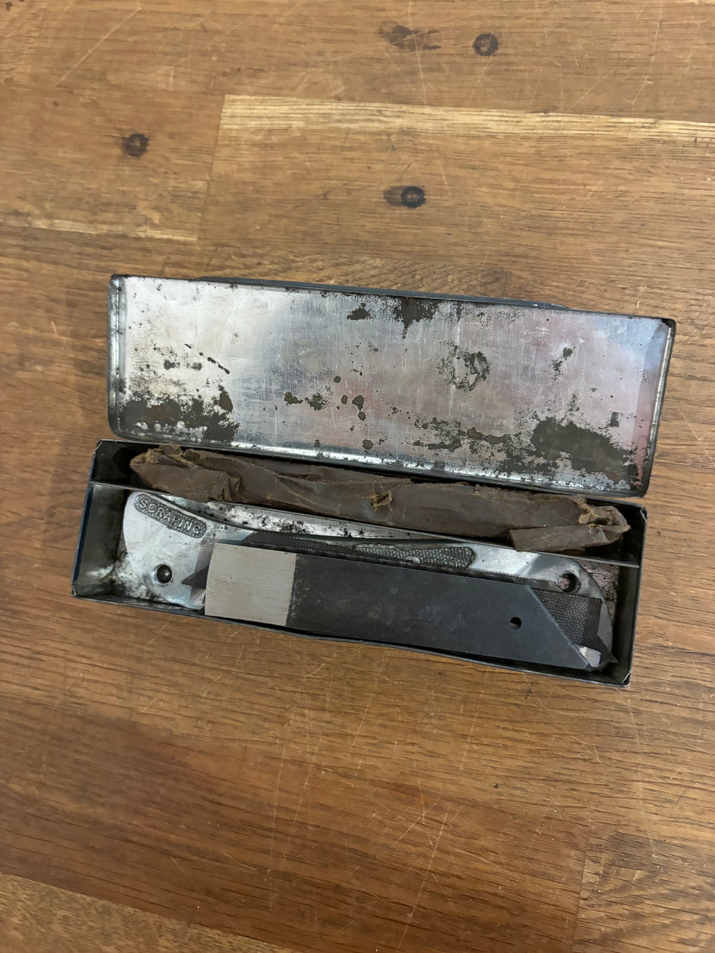 Vintage Eclipse 4S Tool.  Tin With Contents.