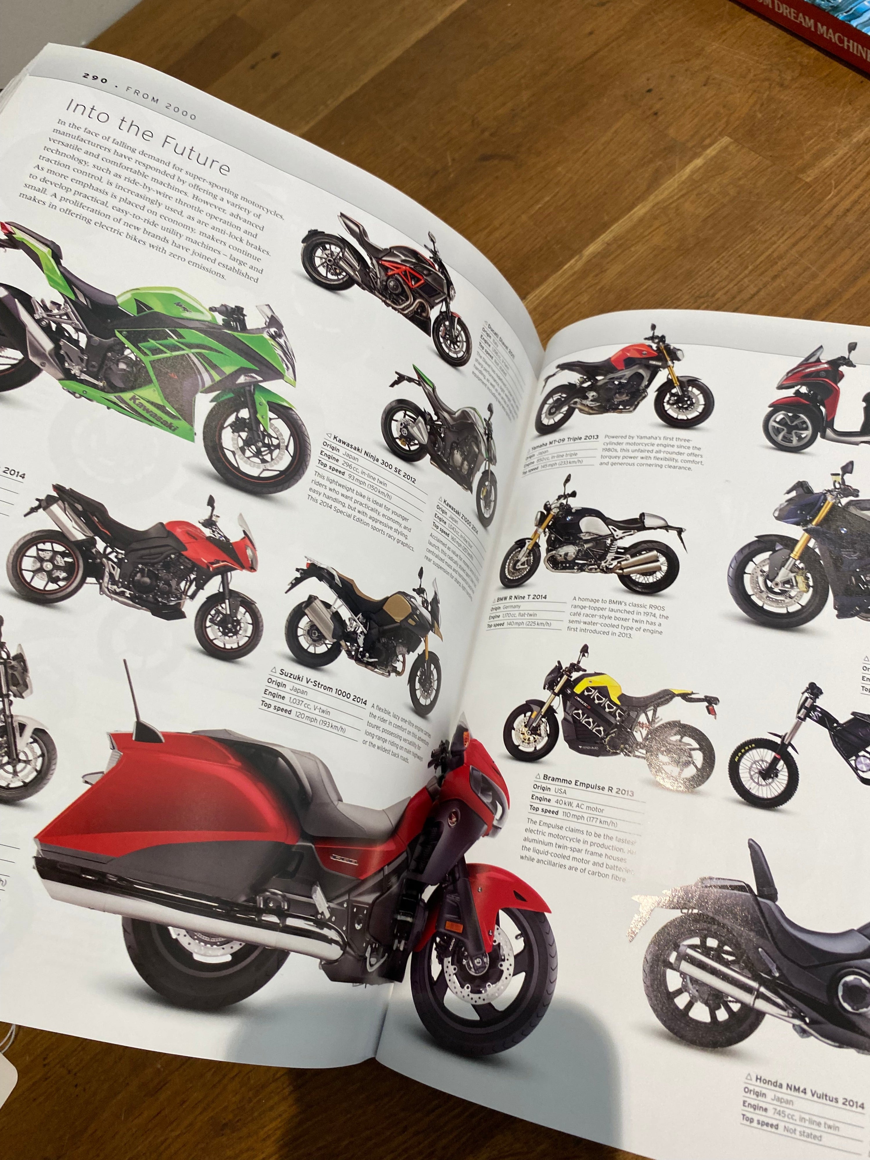 DK The motorbike book , the definitive visual history. Paperback