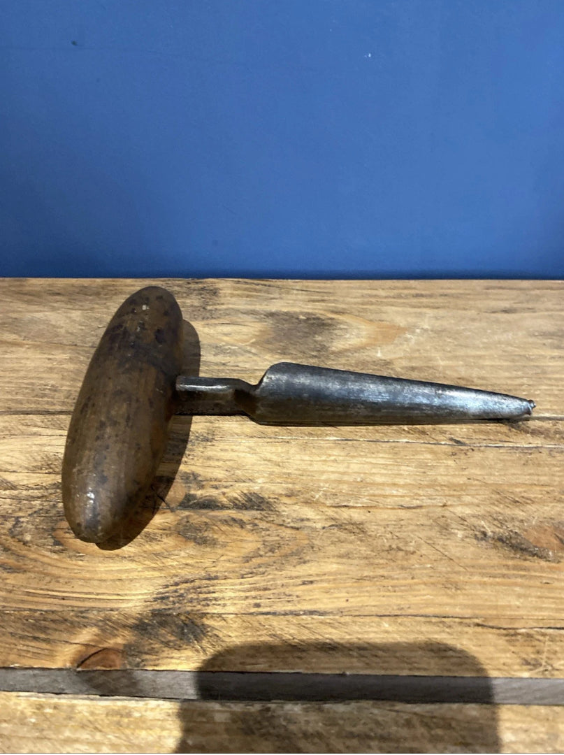 Antique Auger, Gimlet, Hole Borer , Hole Starter