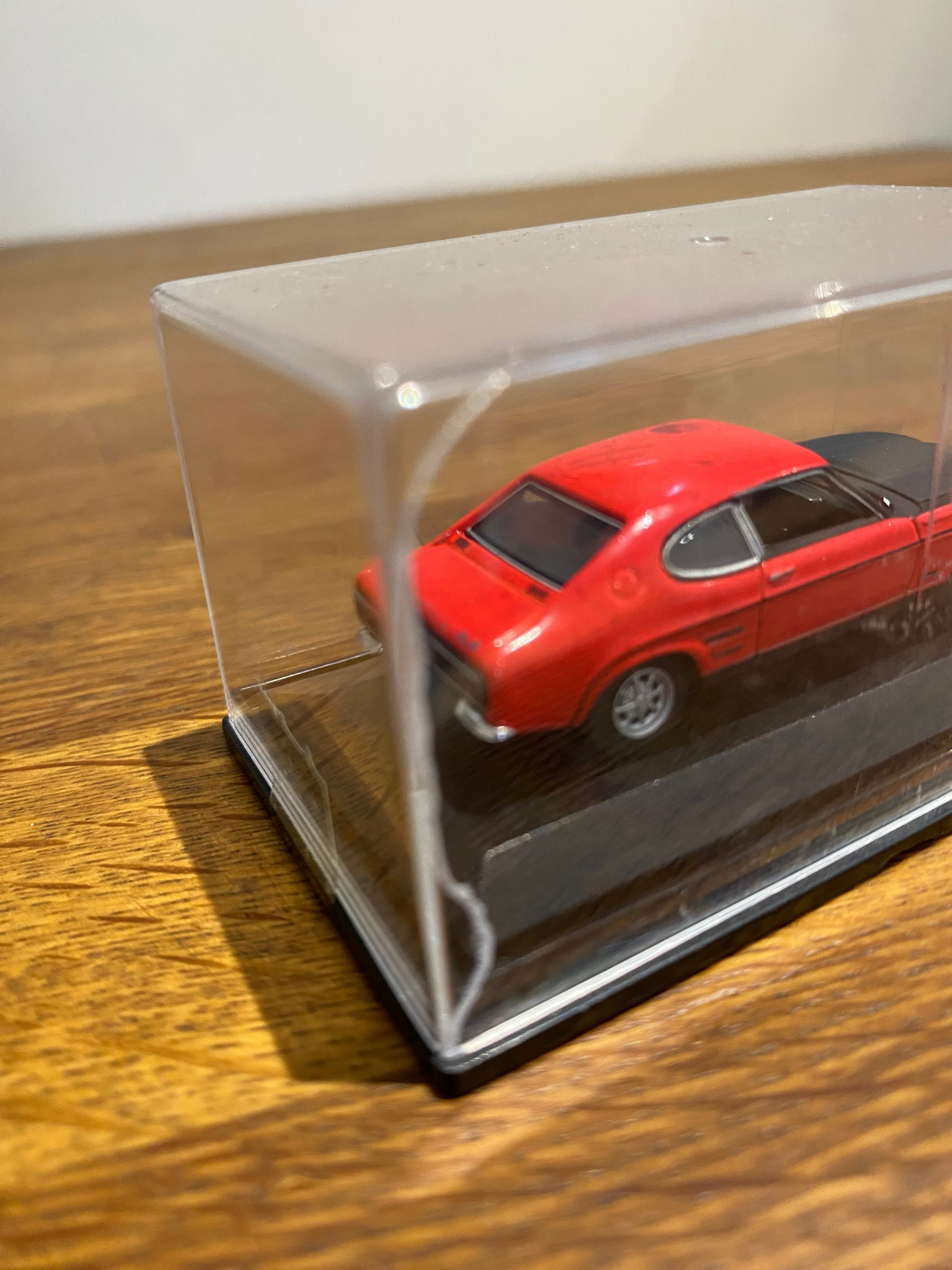 Hongwell Ford Capri scale model , 1-72 scale