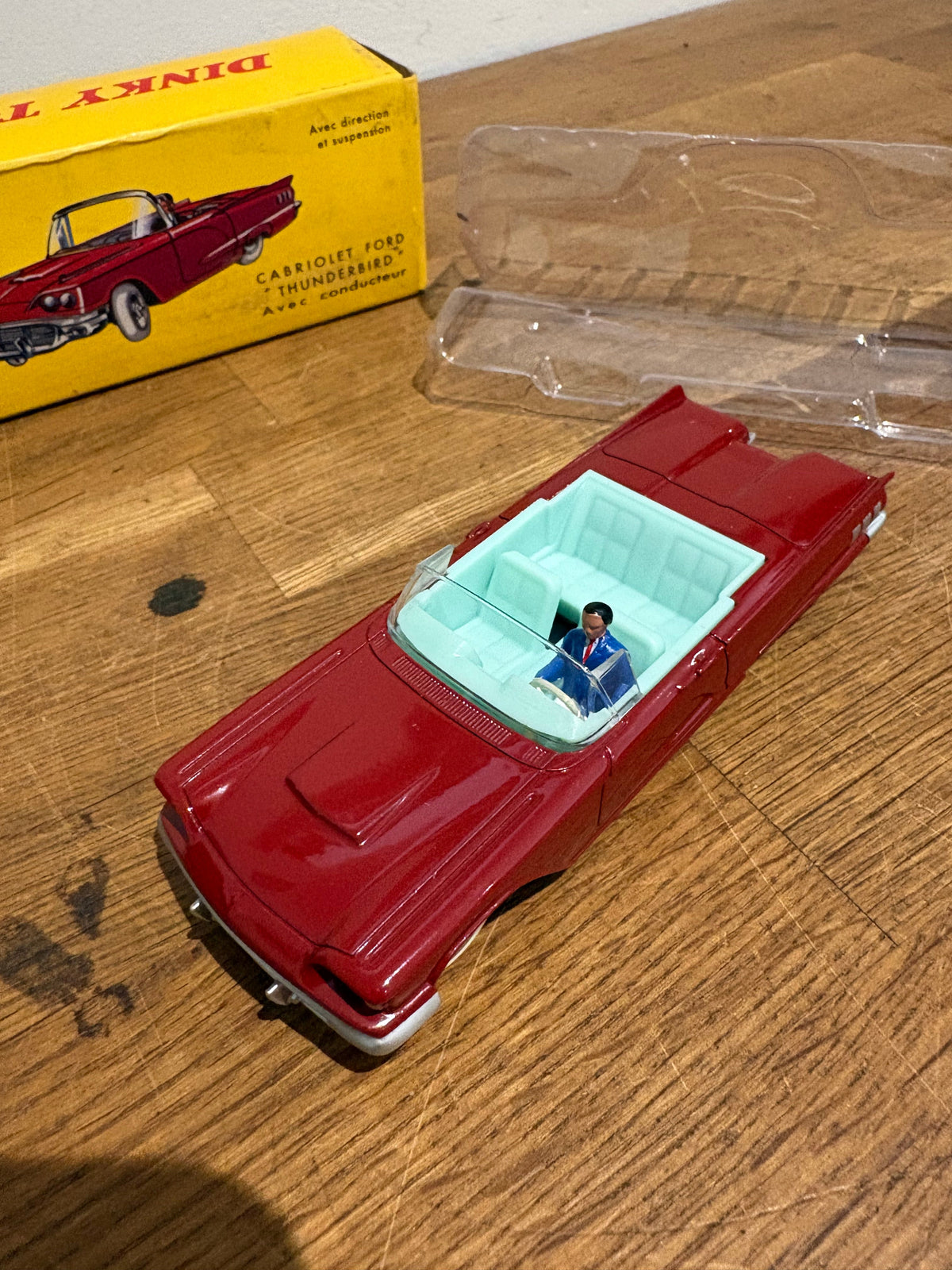 Dinky Toys 555, Cabriolet Ford Thunderbird , Diecast Car