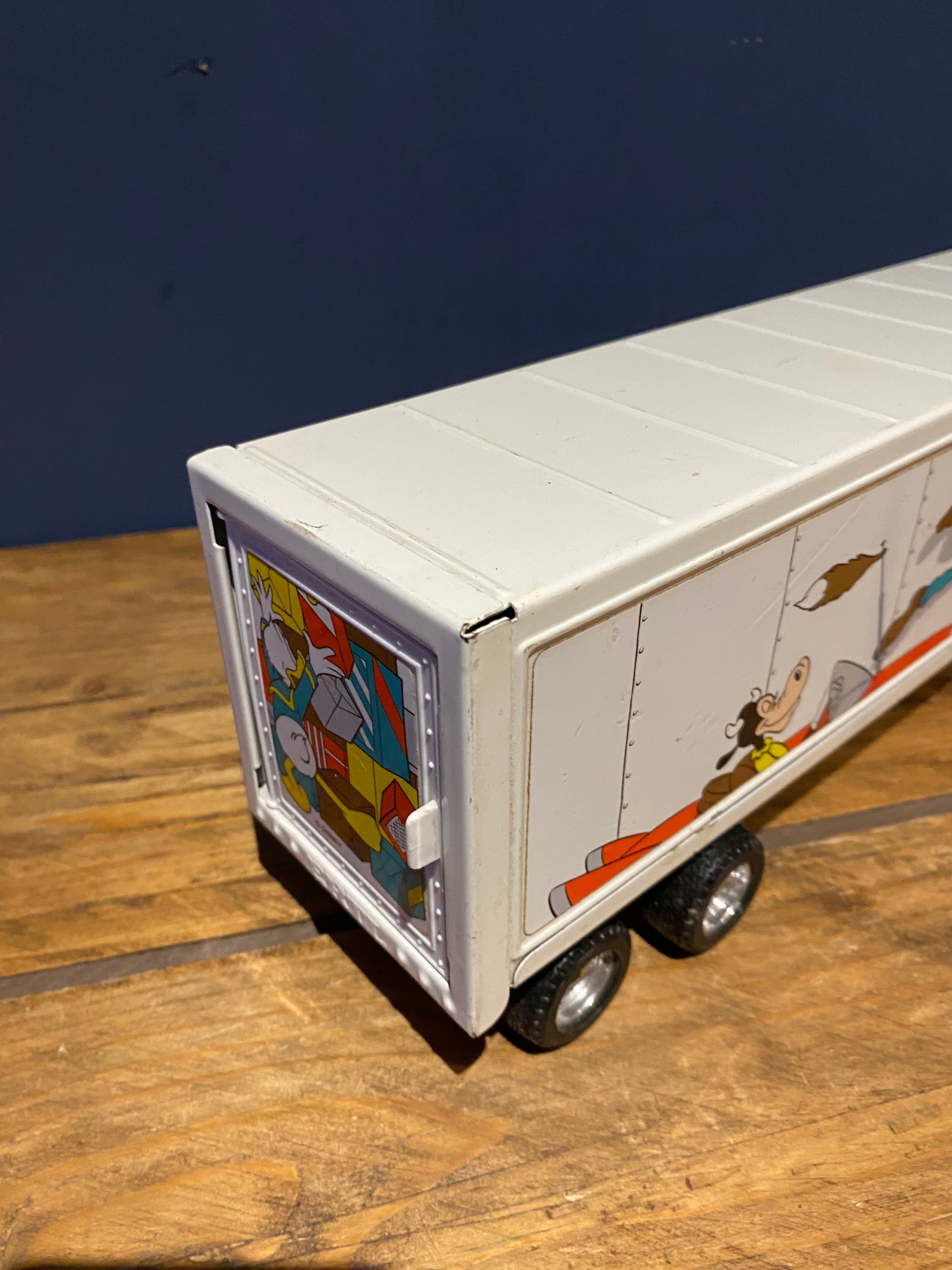 Vintage ERTL Disney Articulated Truck / Lorry.
