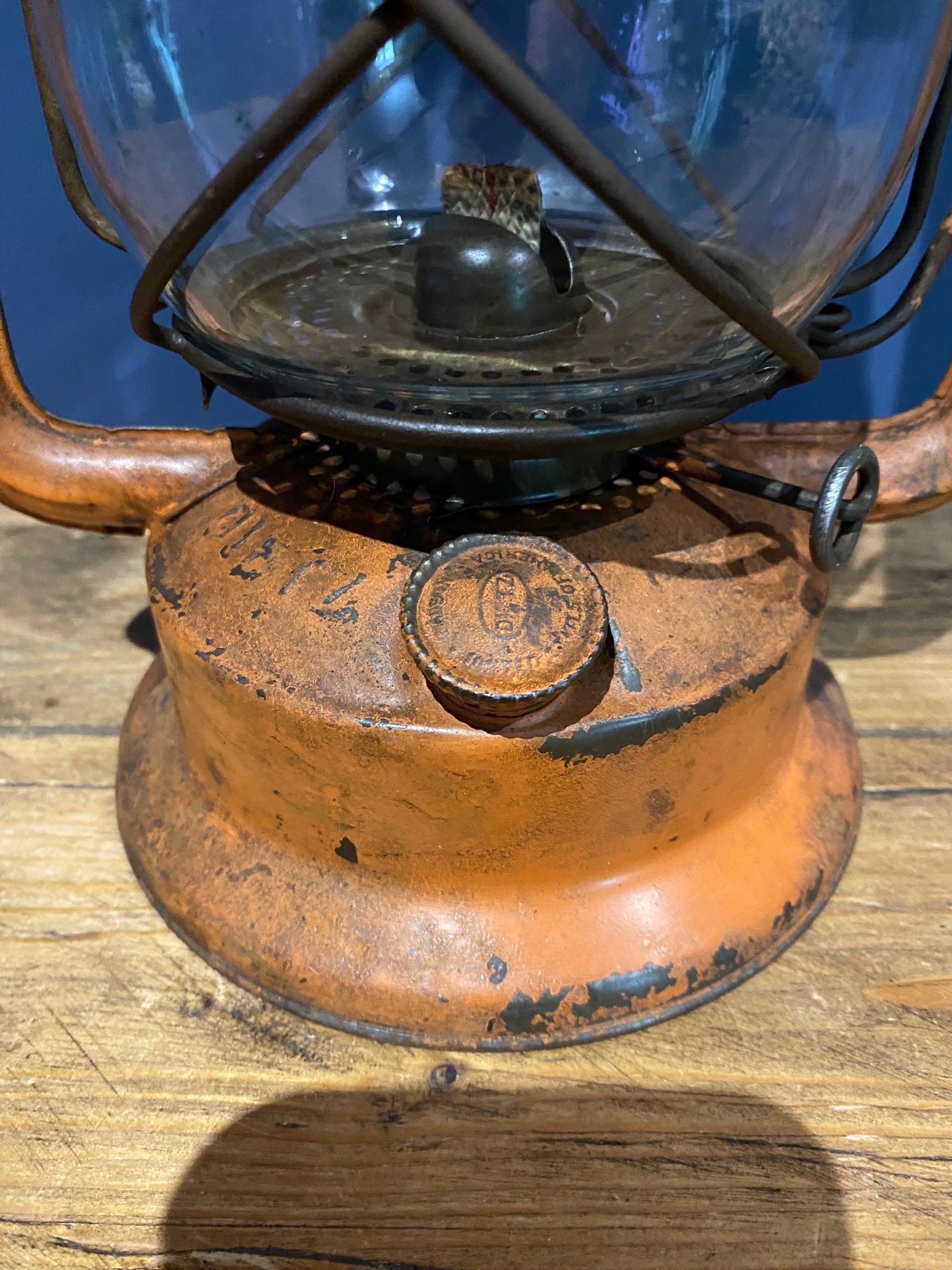Dietz Monarch hurricane lamp / lantern.