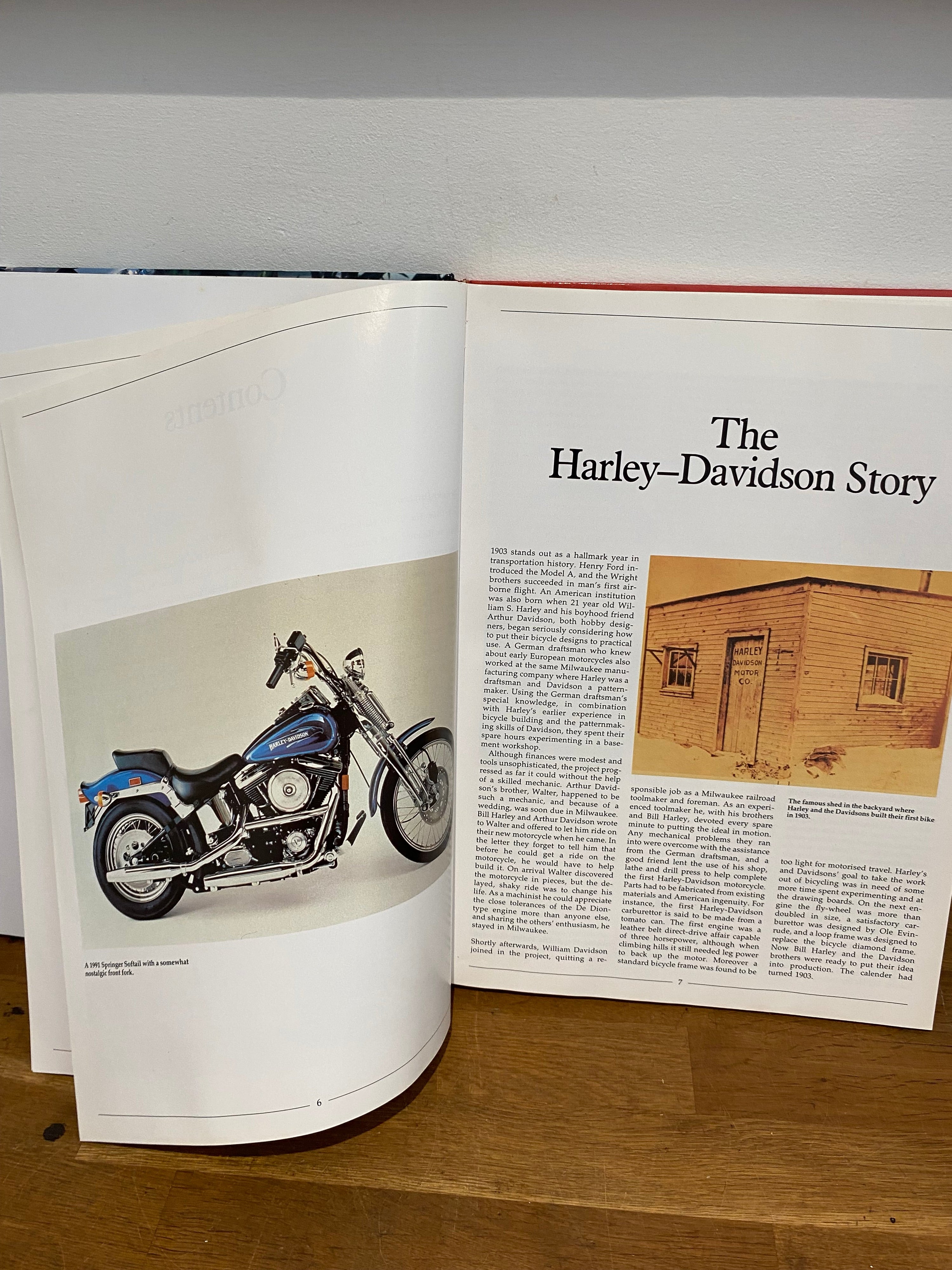 Harley-Davidson , factory and custom dream machines, Jim Lensveld , hardcover