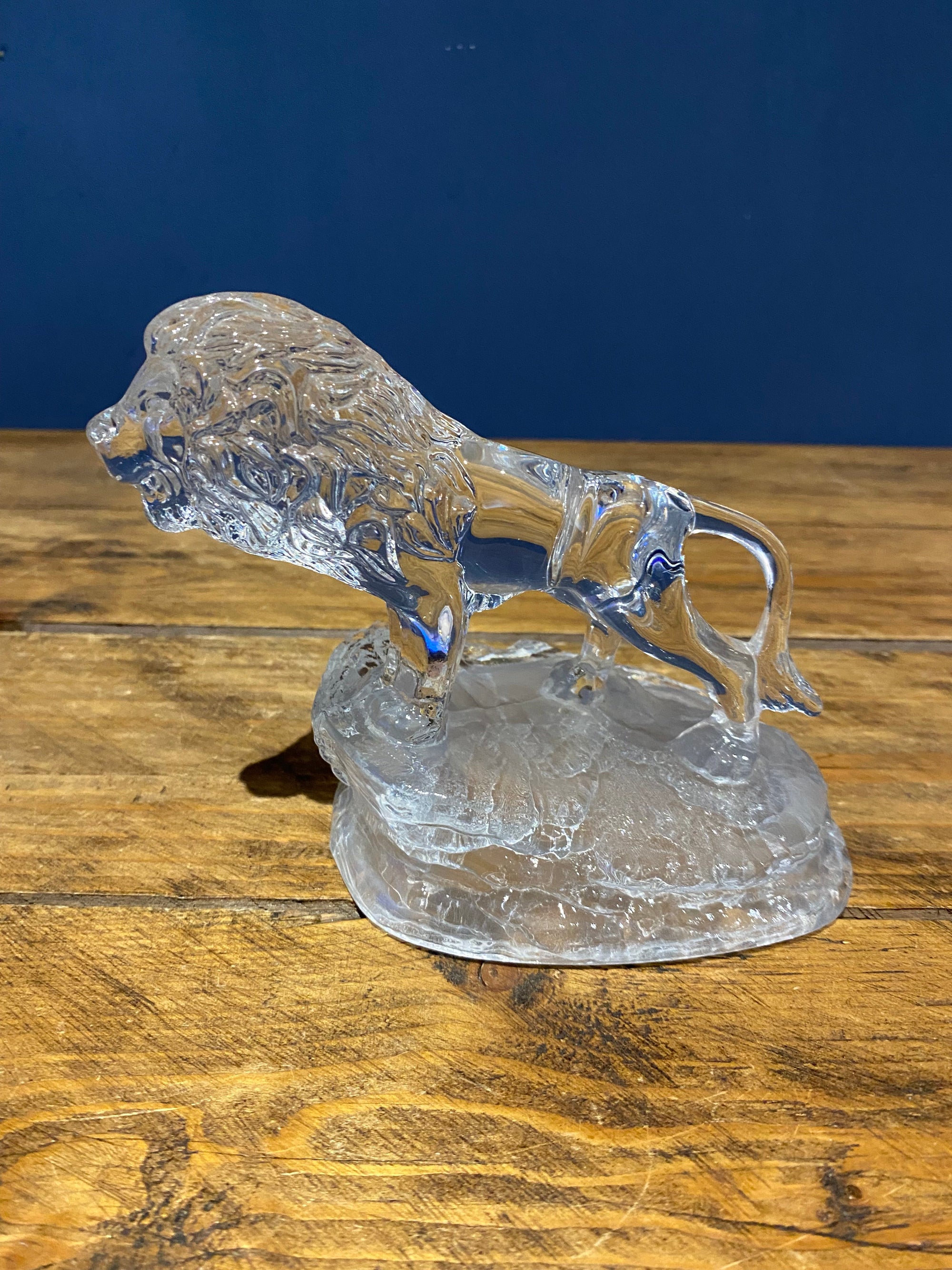 Decorative Lead Crystal Lion Ornament