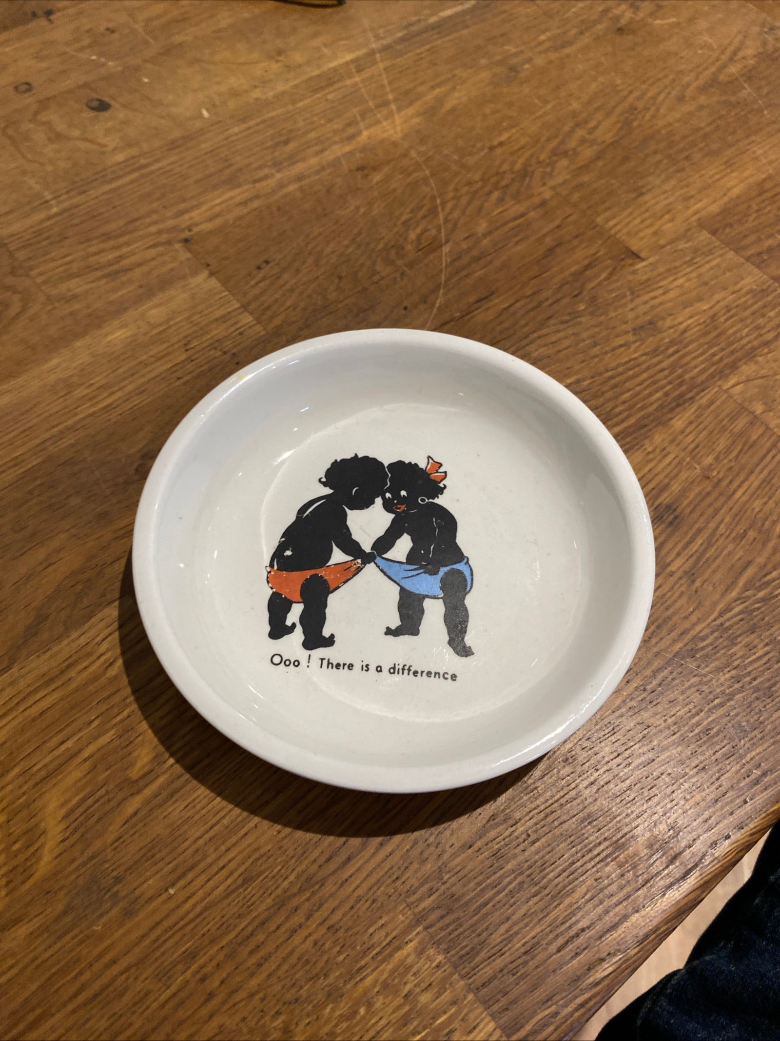 Small Vintage Trinket Dish/ Coin Dish , ‘Ooo! There Is A Difference’ Slogan