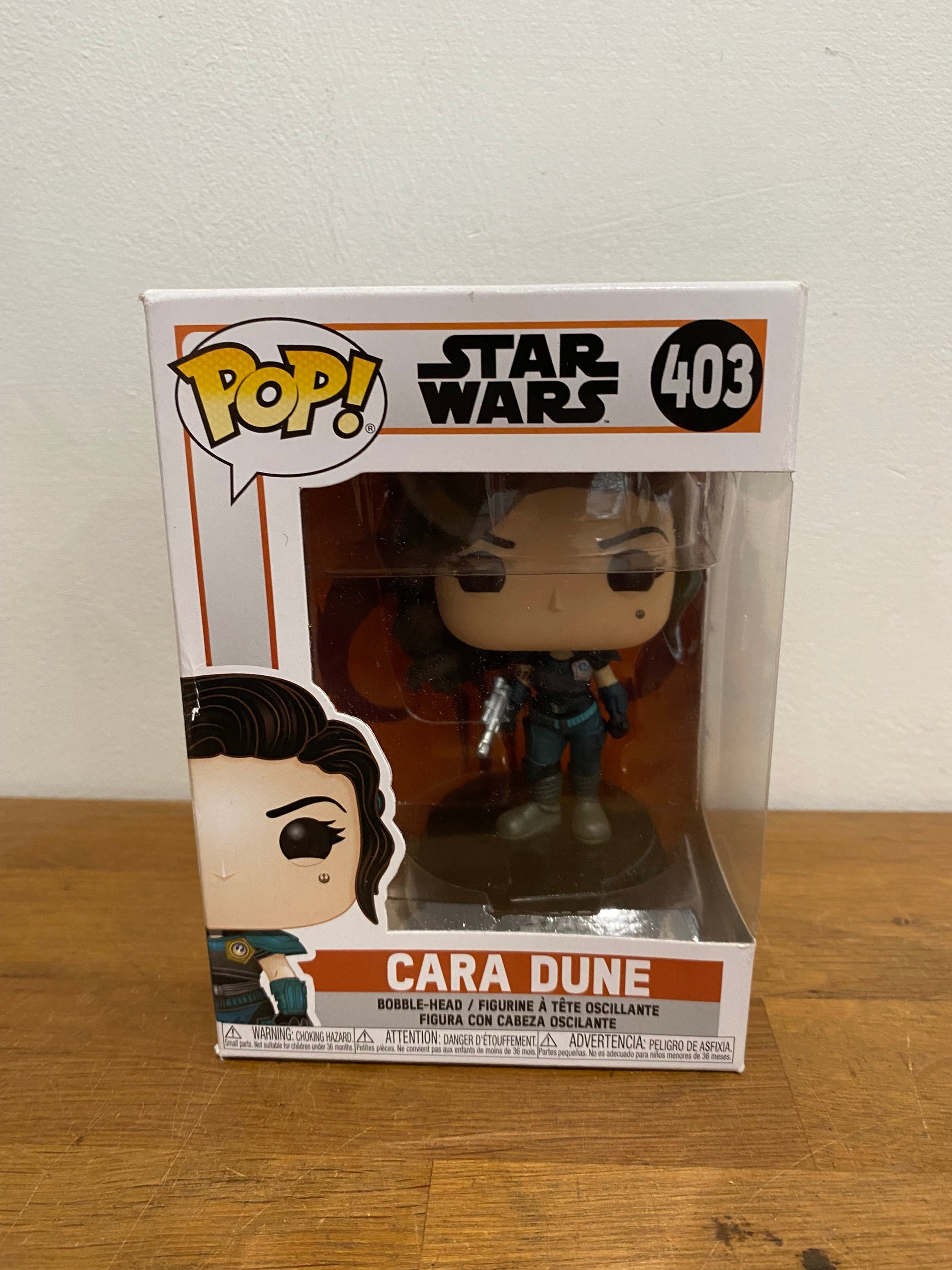 Funko pop , Star Wars , Cara Dune #403