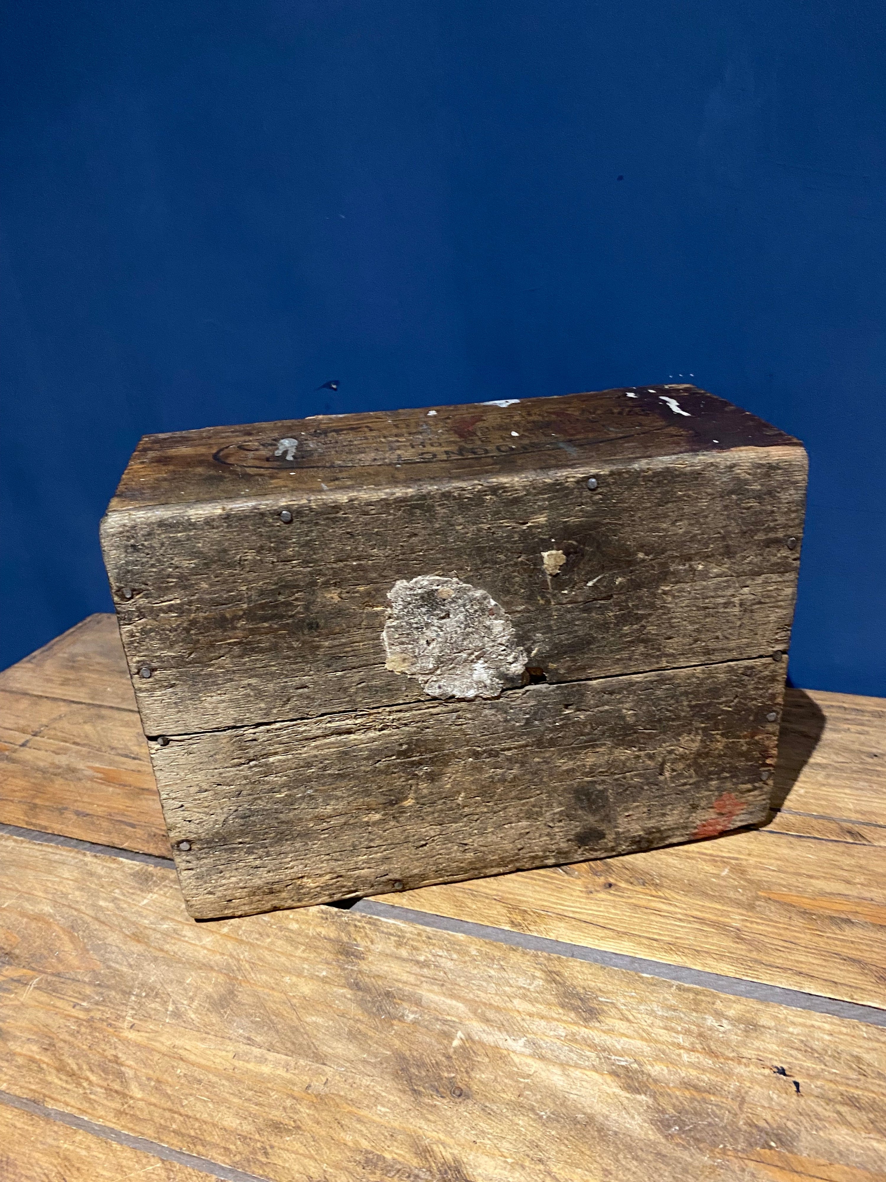 Antique Capewell Horseshoe Nail Crate/ Box