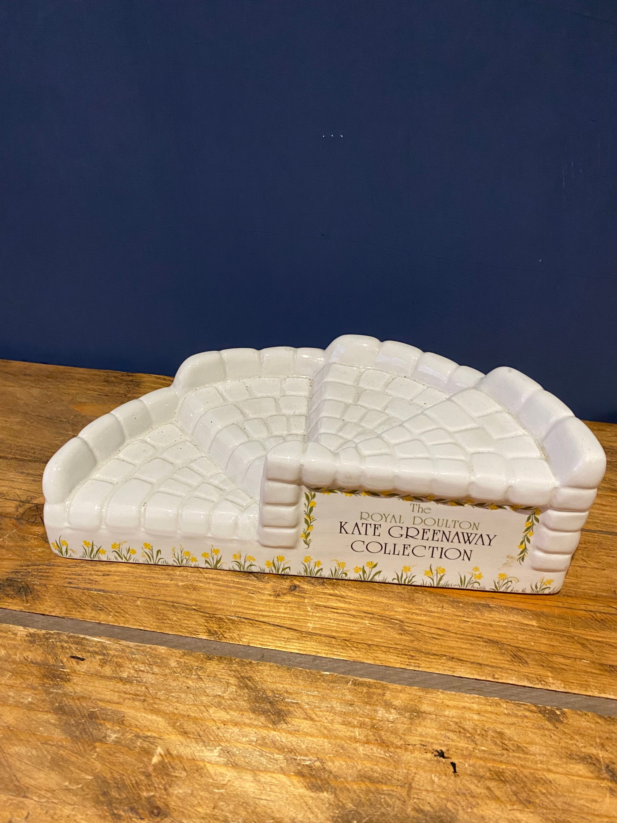 Royal Doulton, Kate Greenaway Collection, Ceramic Display Stand