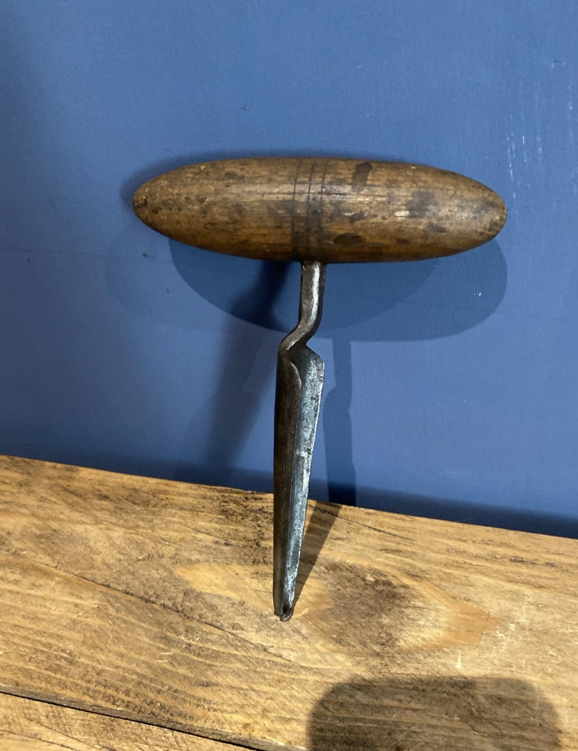Antique Auger, Gimlet, Hole Borer , Hole Starter