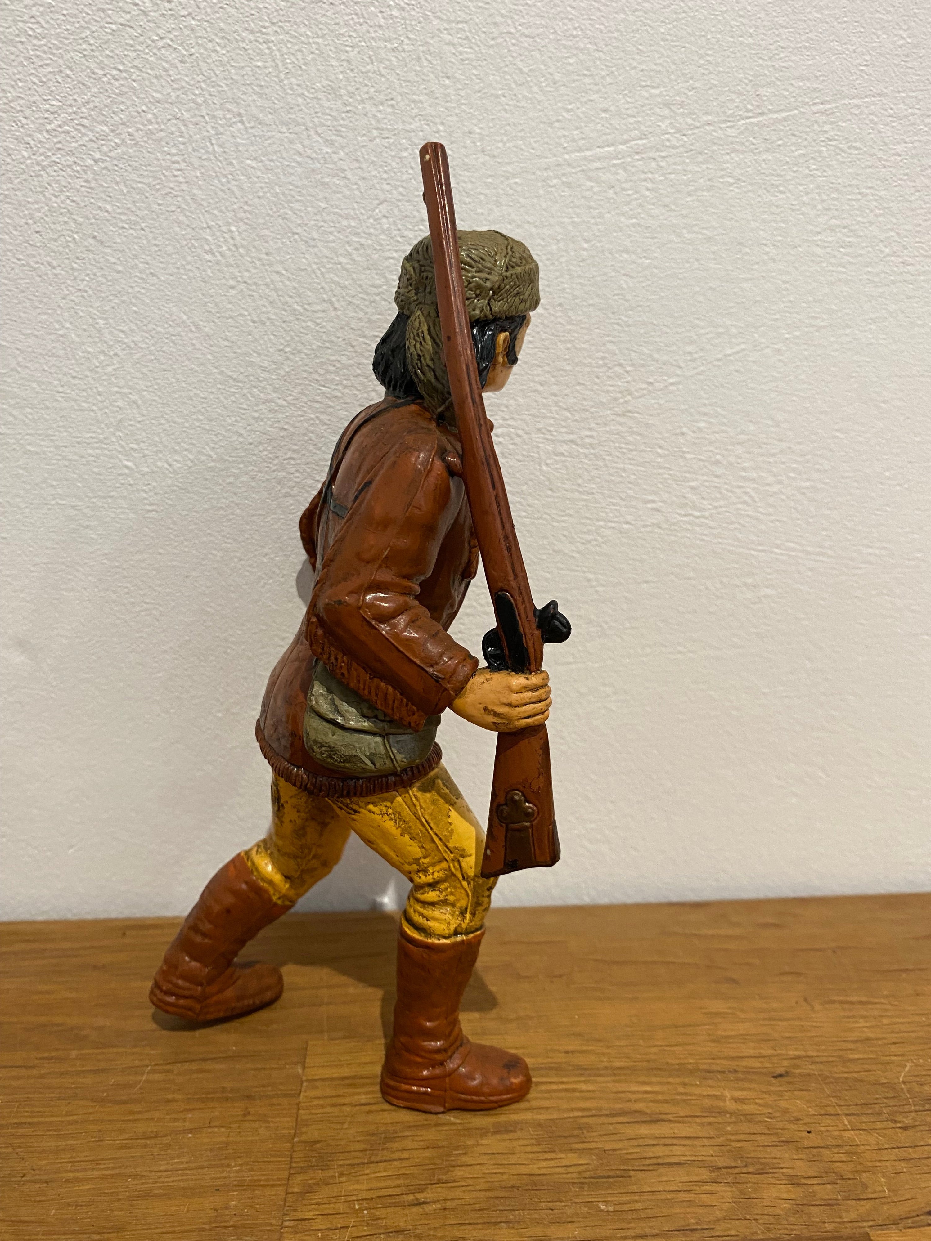 Vintage Comansi Wild West Series Davy Crocket Figure , 7 Inches , Plastic